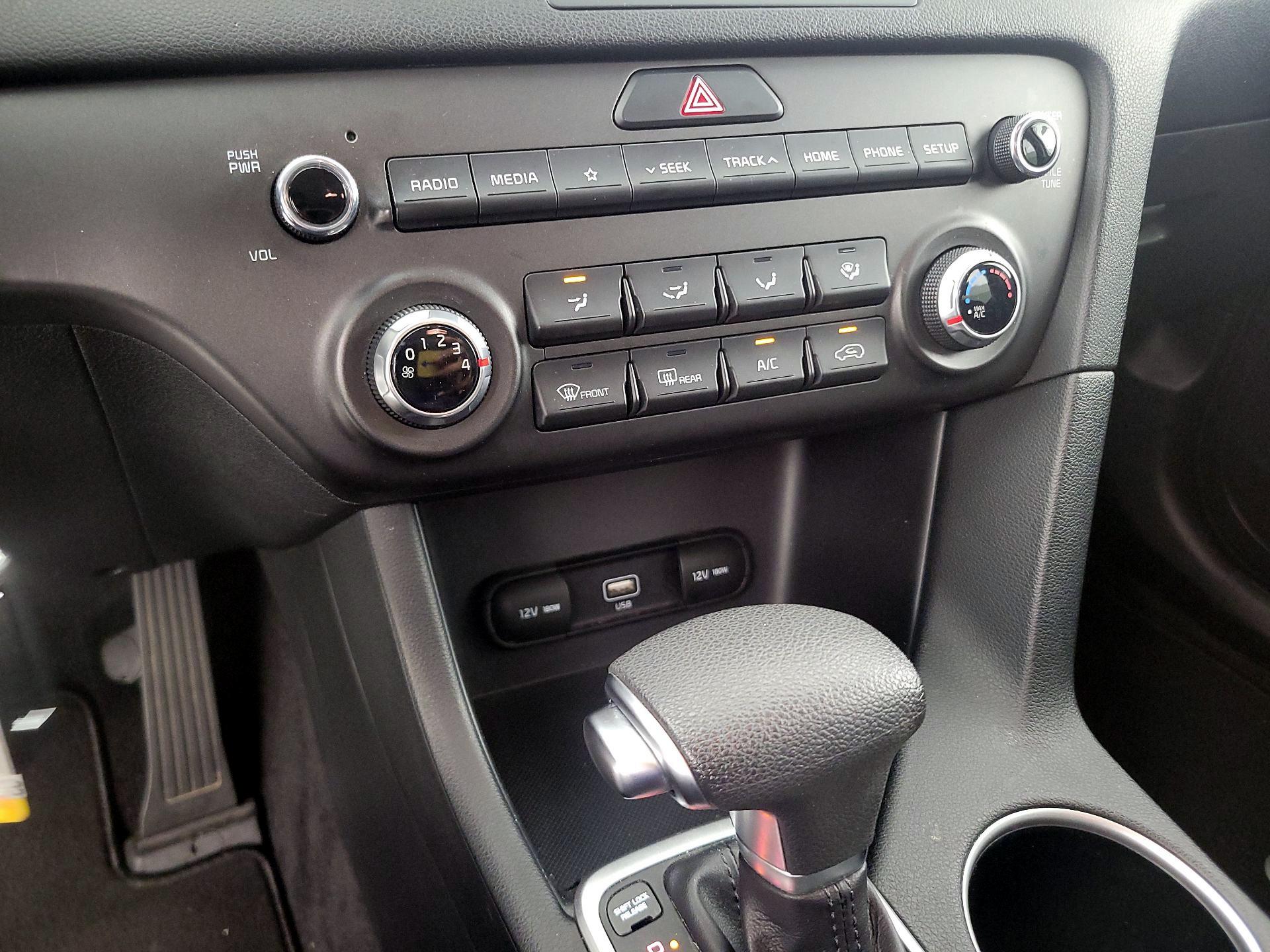 Thumbnail: 2021 Kia Sportage - 16