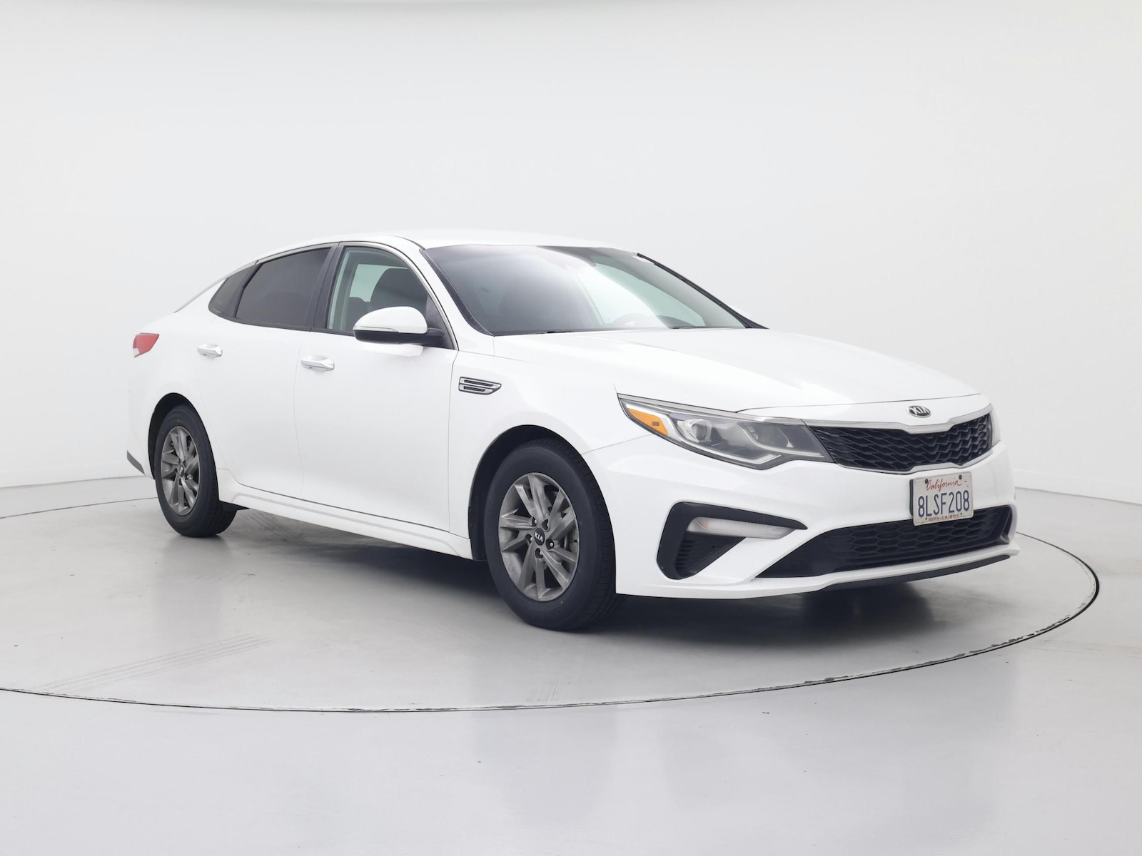 2019 Kia Optima LX - Photo 2