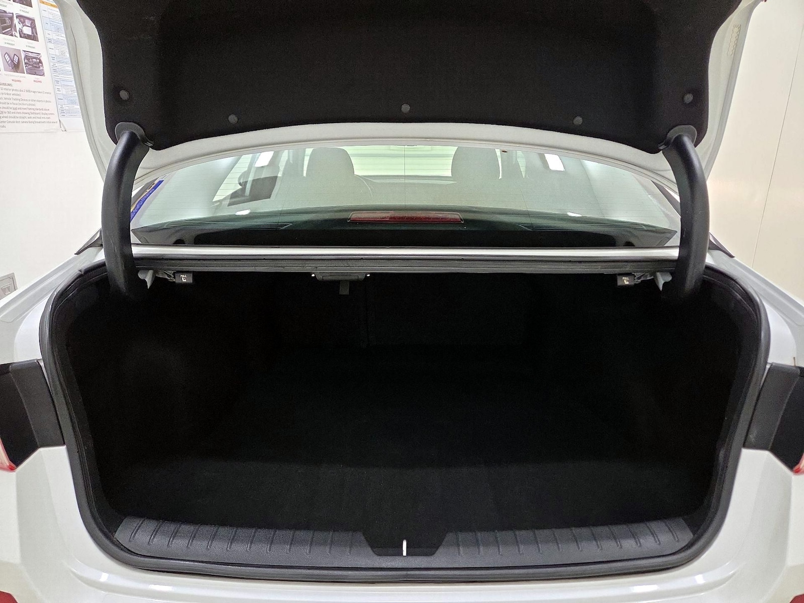 2019 Kia Optima LX - Photo 21