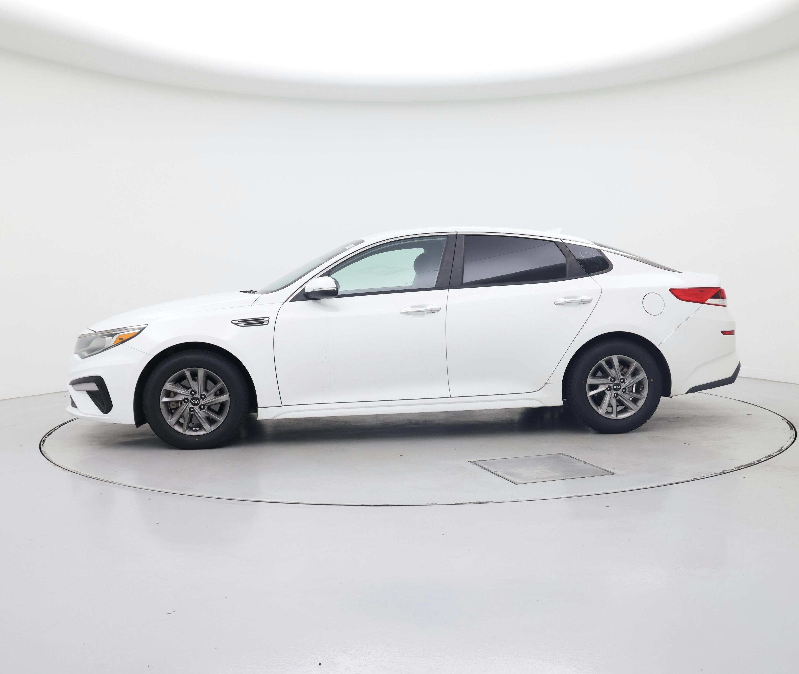 Thumbnail: 2019 Kia Optima - 3
