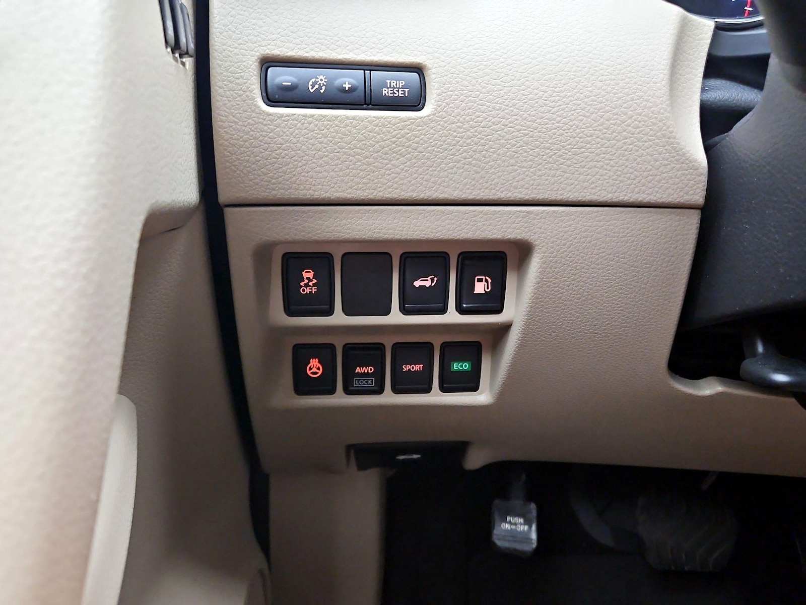 2018 Nissan Rogue SV - Photo 14
