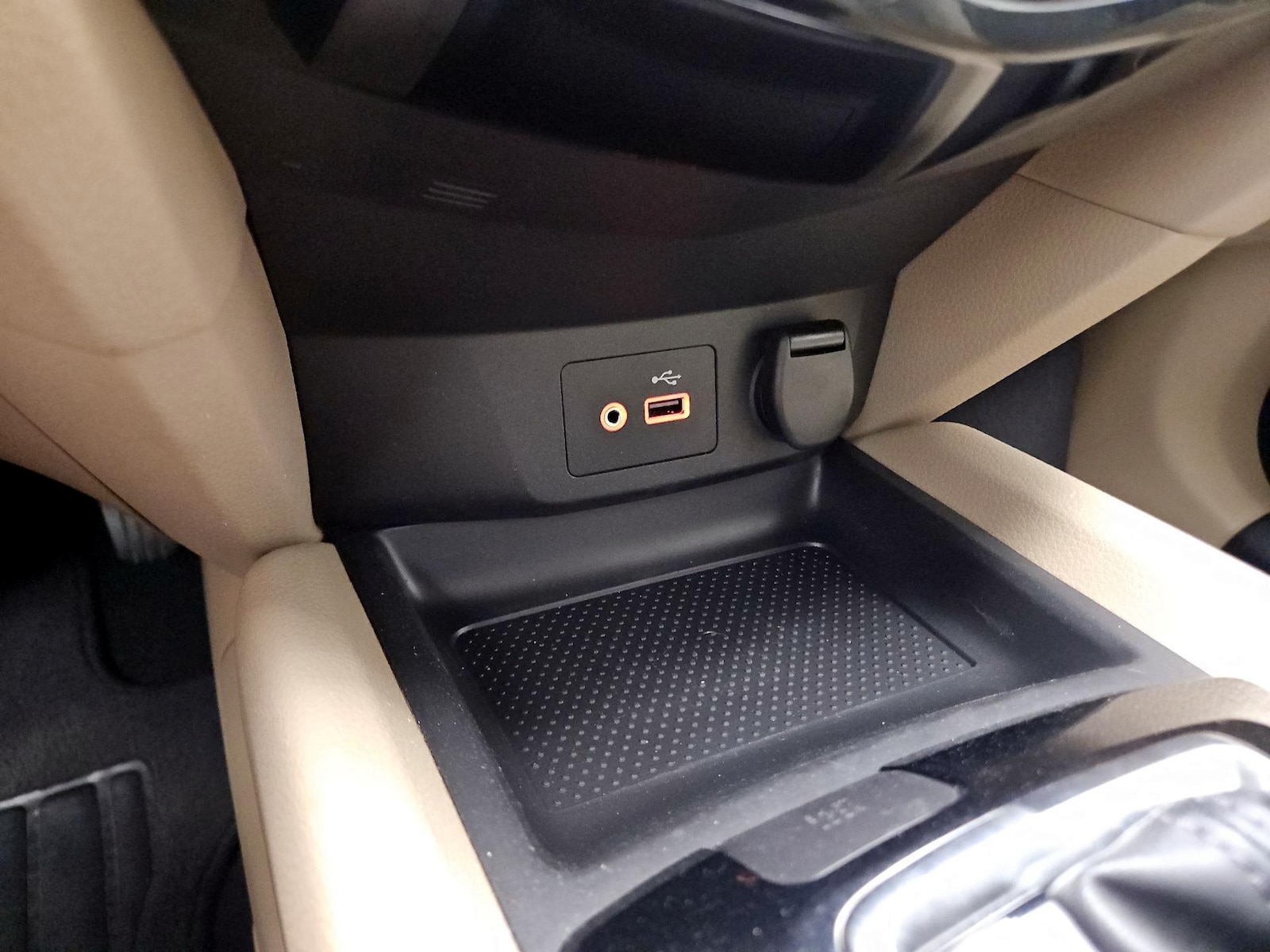 2018 Nissan Rogue SV - Photo 20