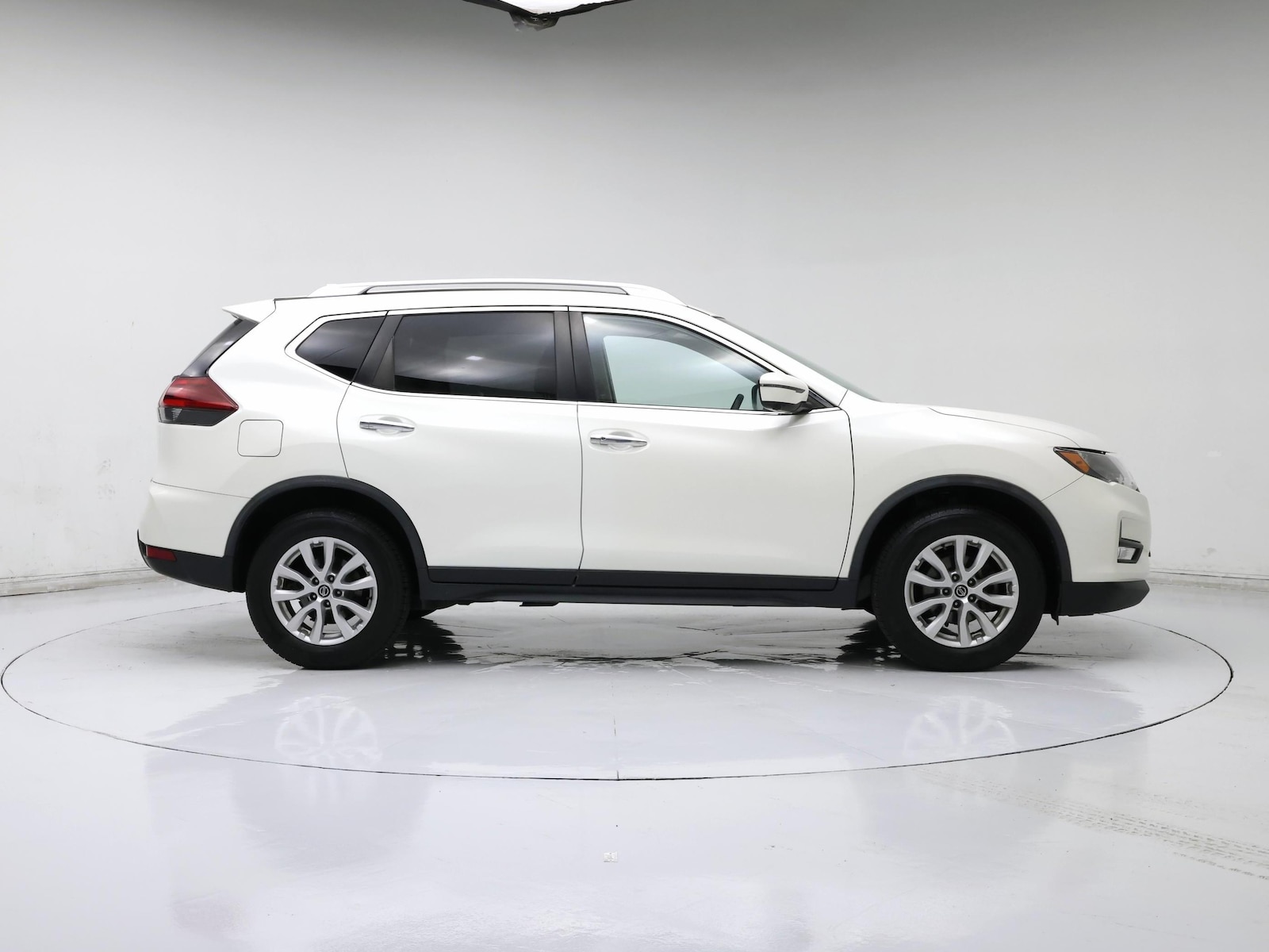 2018 Nissan Rogue SV - Photo 8