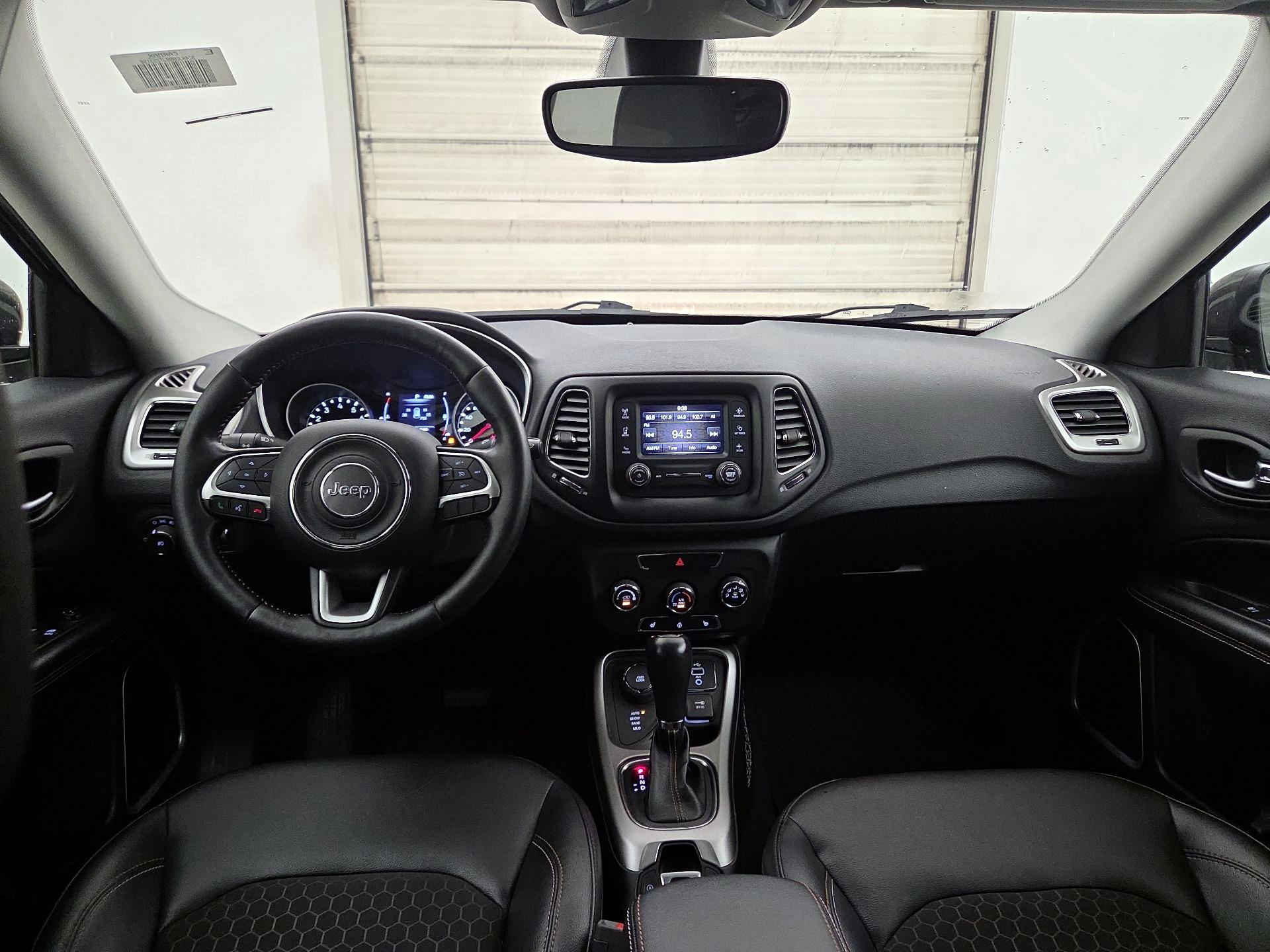 Thumbnail: 2018 Jeep Compass - 9
