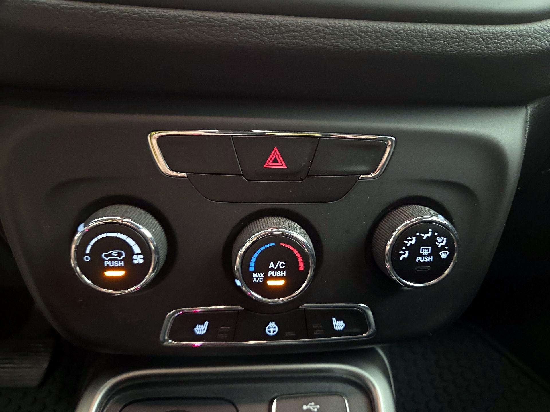 Thumbnail: 2018 Jeep Compass - 16