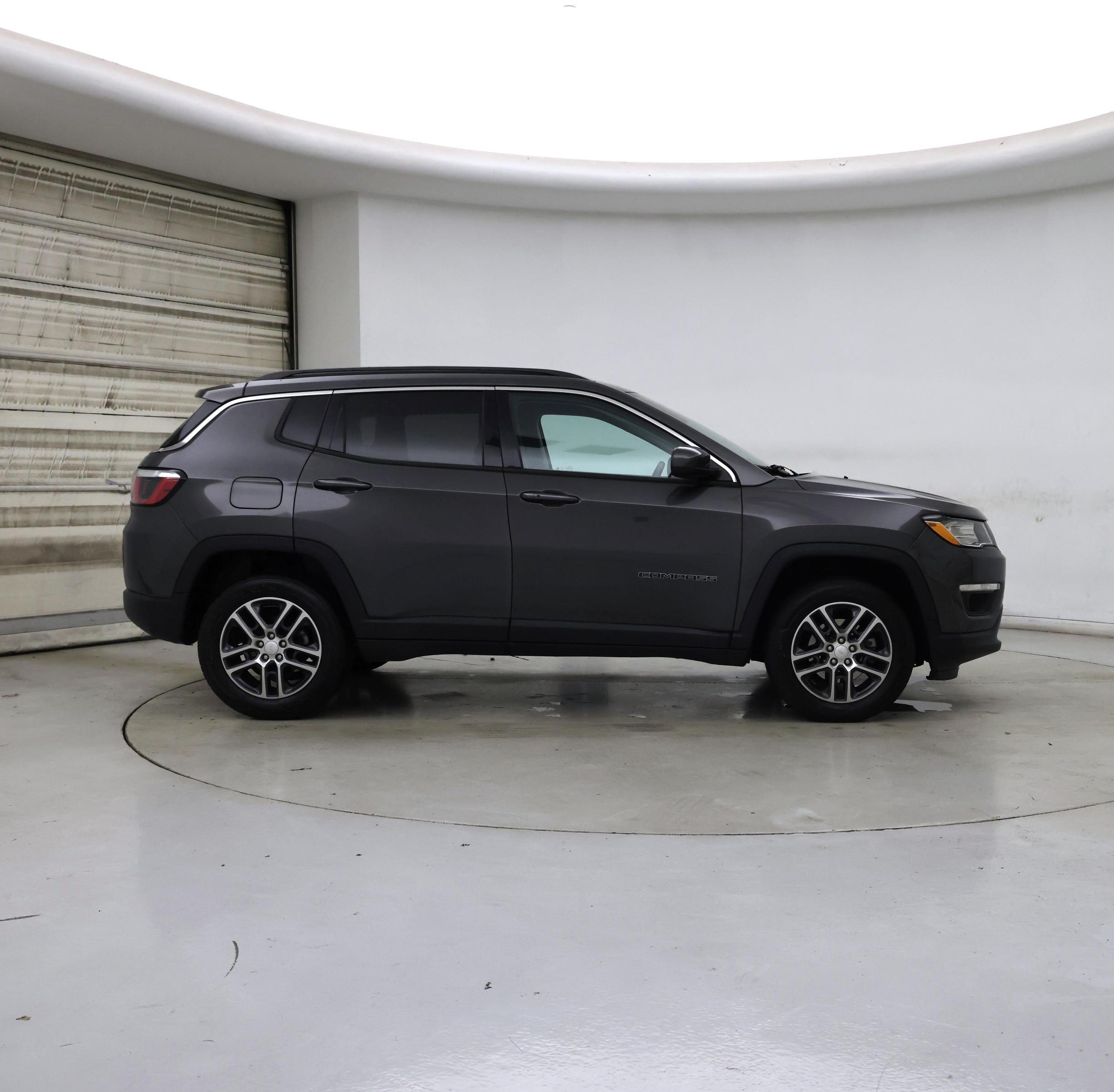 Thumbnail: 2018 Jeep Compass - 7