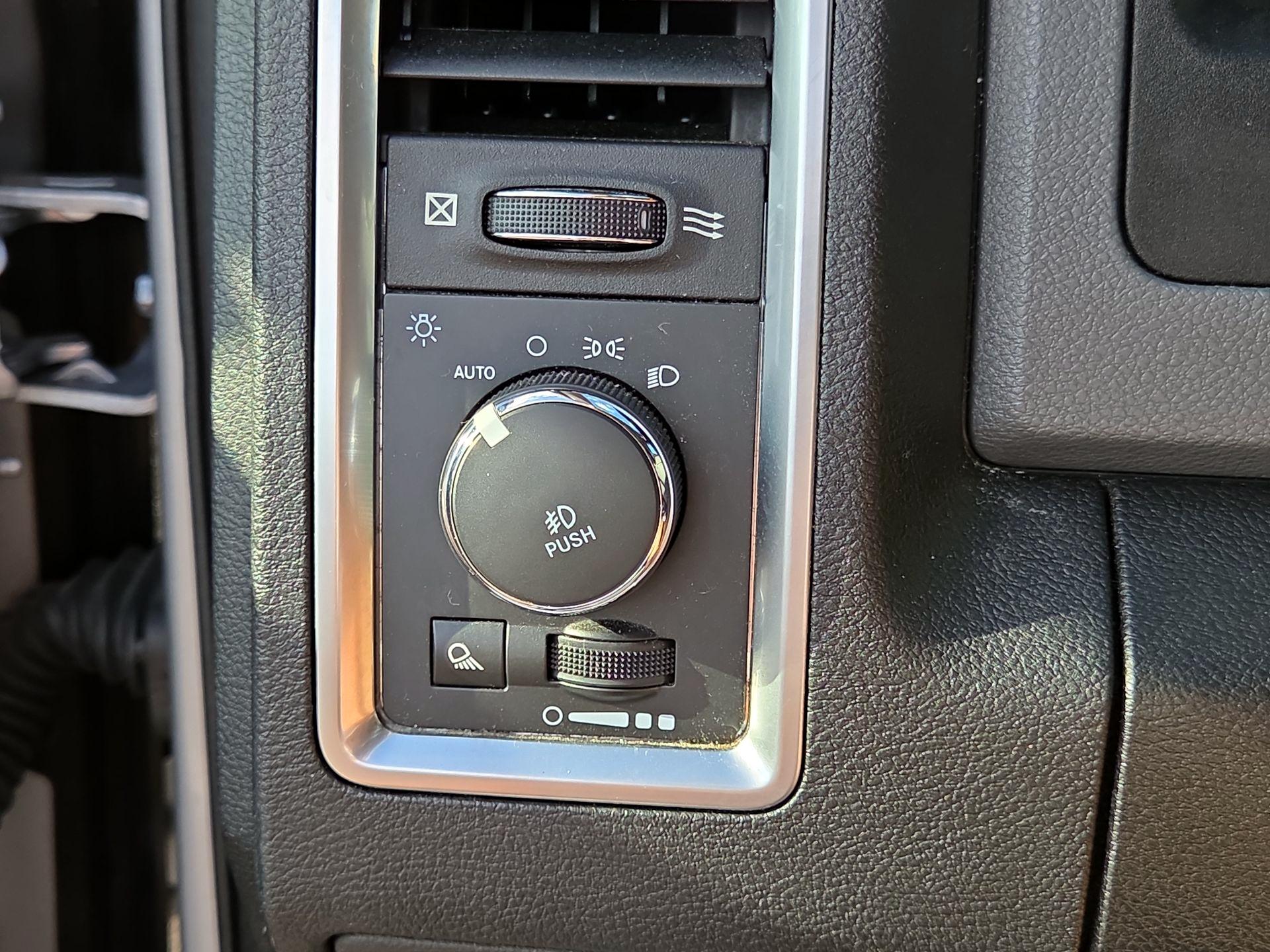 Thumbnail: 2020 RAM 1500 Classic - 13
