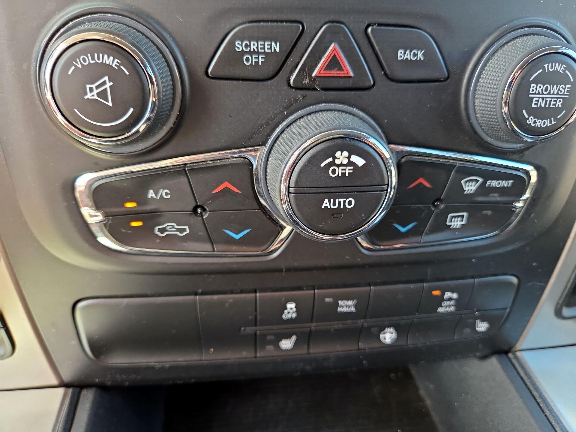 Thumbnail: 2020 RAM 1500 Classic - 16