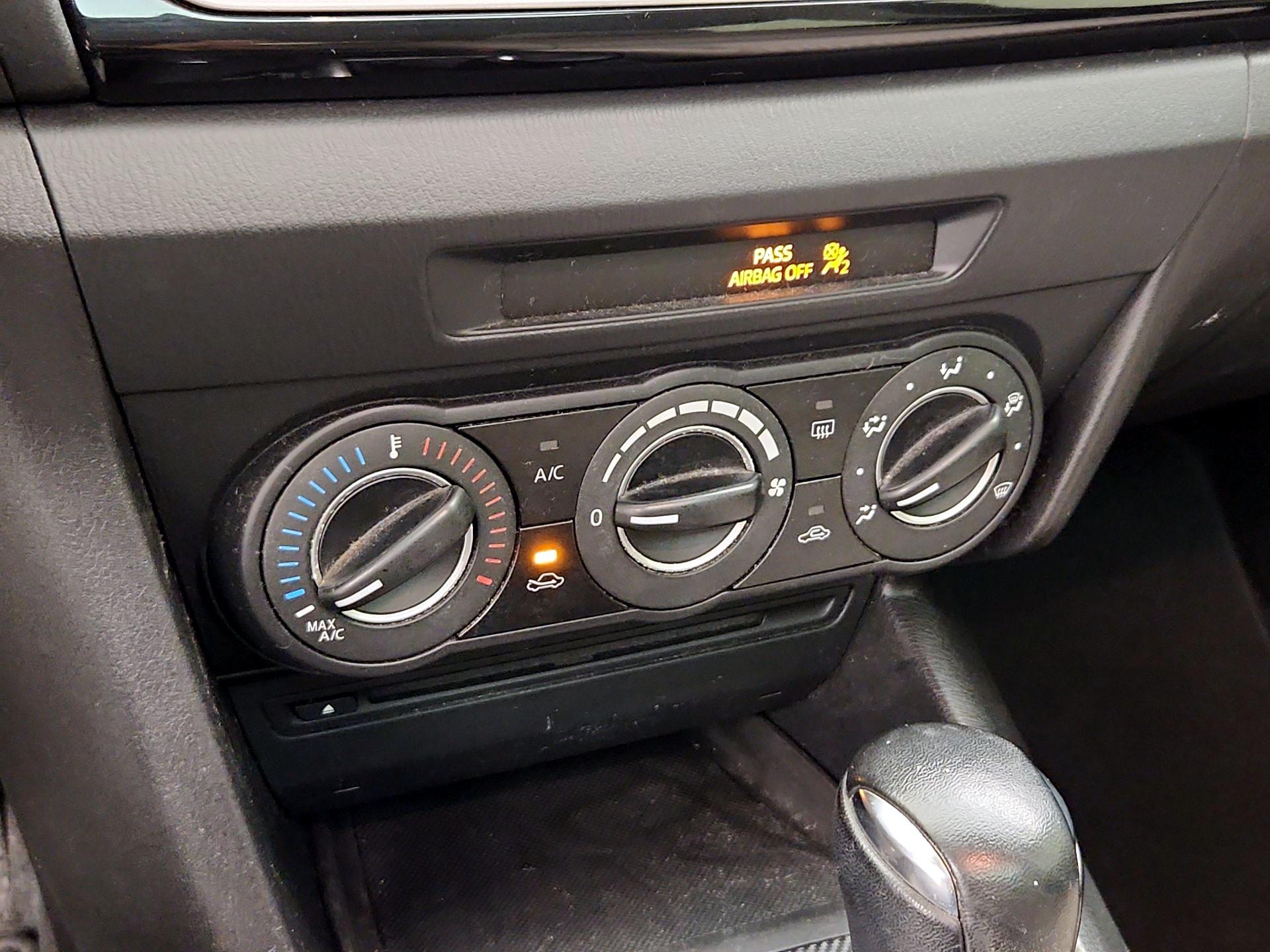 Thumbnail: 2014 Mazda Mazda3 - 15