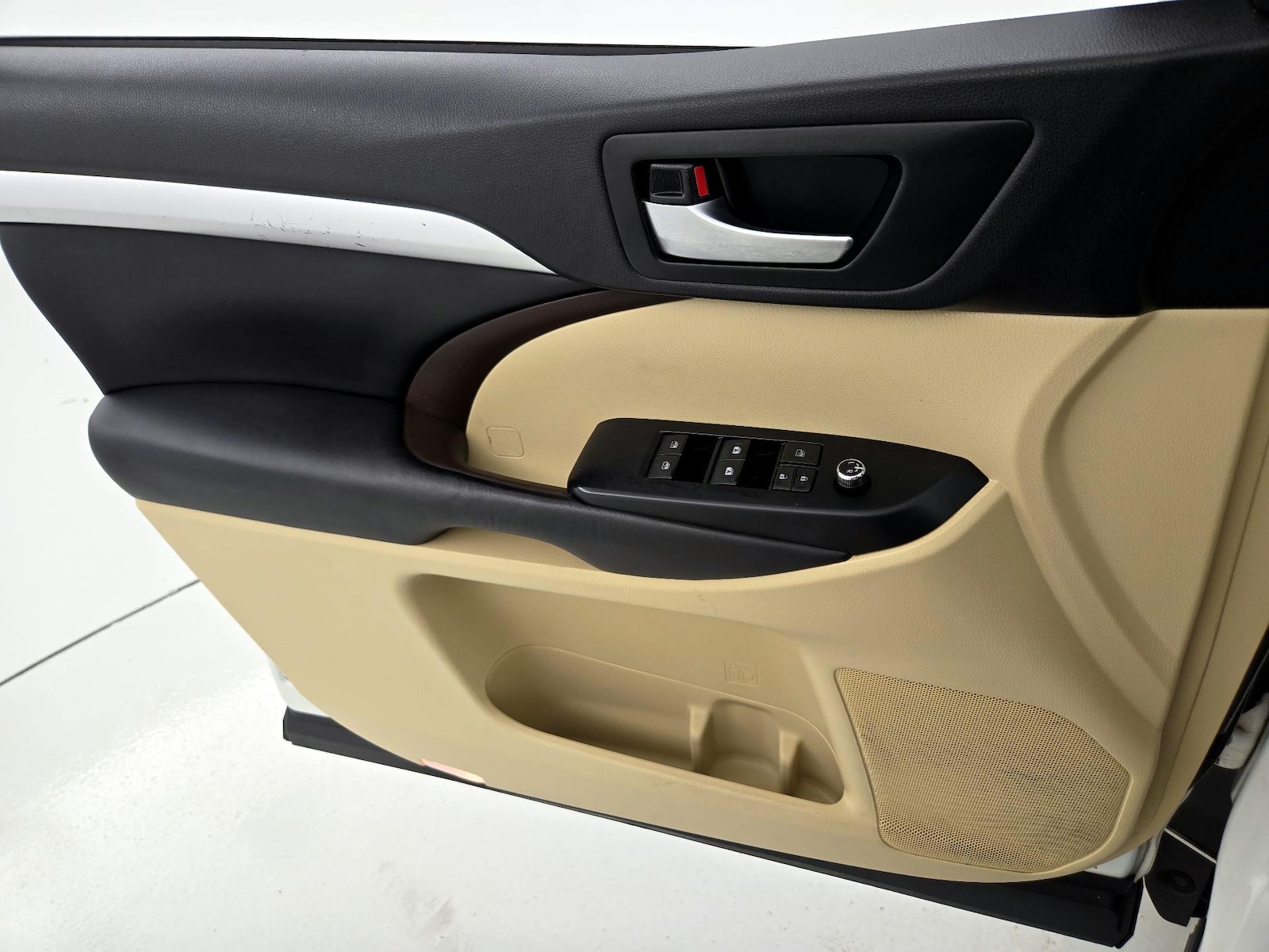 2019 Toyota Highlander XLE - Photo 13