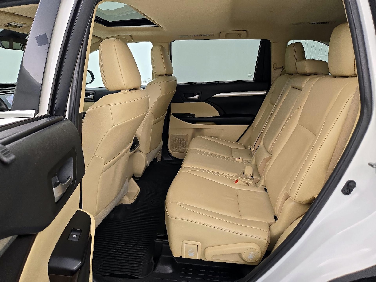 2019 Toyota Highlander XLE - Photo 22