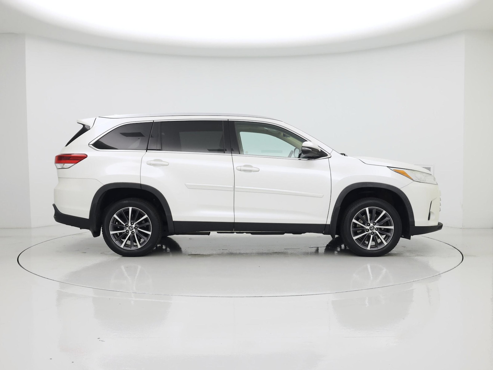 2019 Toyota Highlander XLE - Photo 8