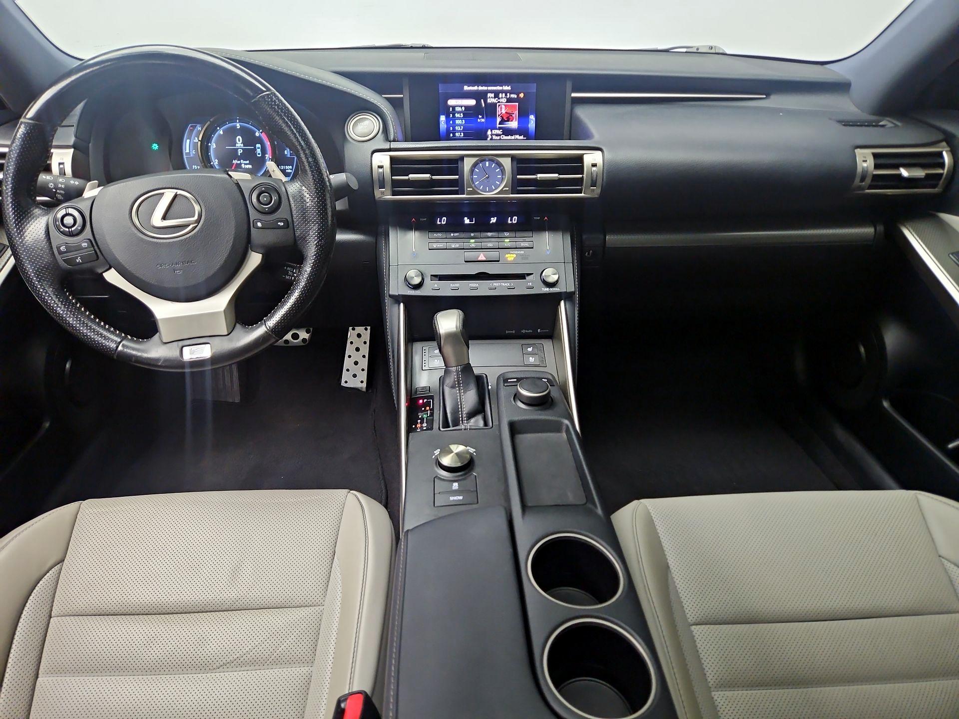 Thumbnail: 2016 Lexus IS - 9