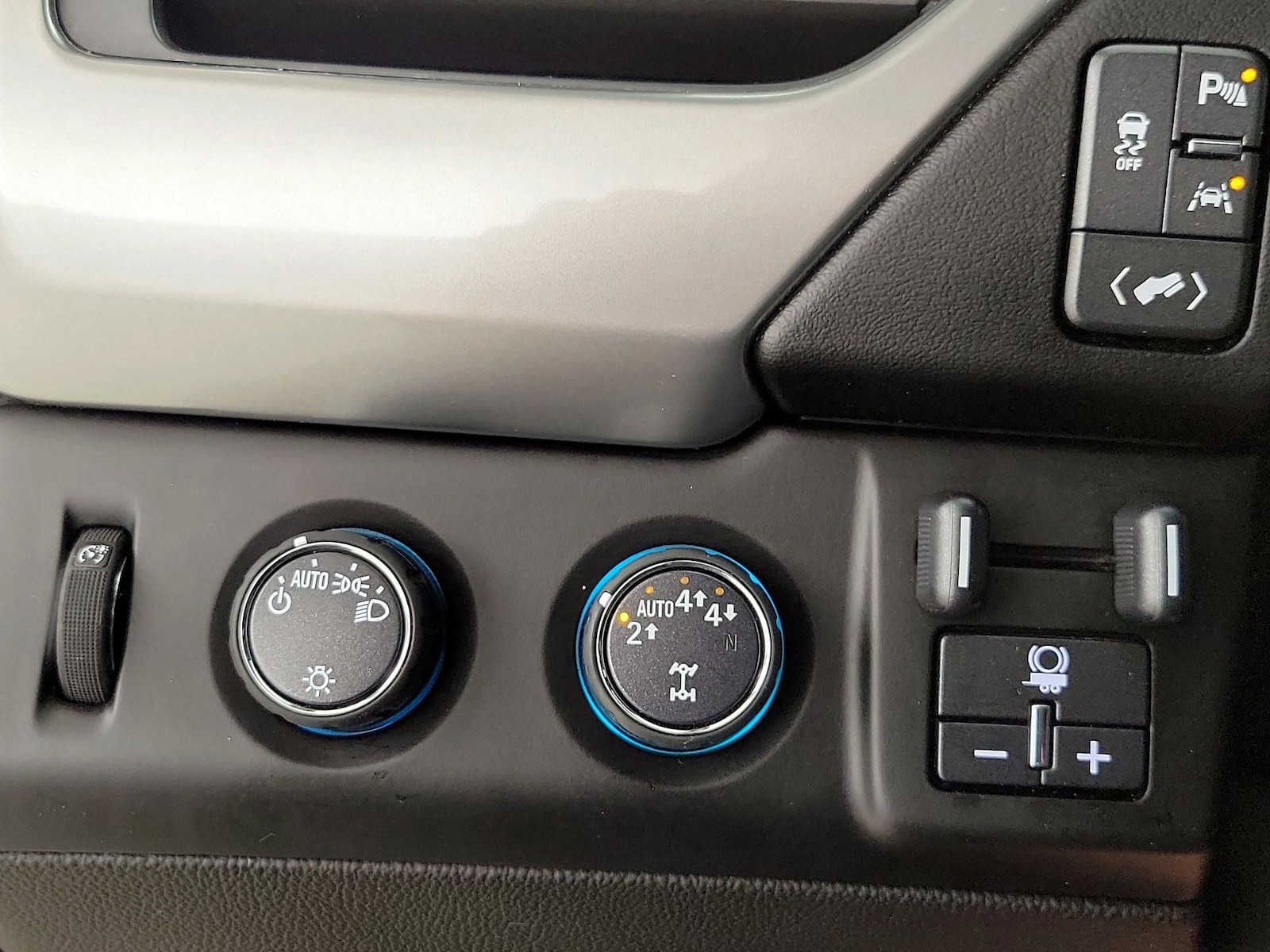 2019 Chevrolet Tahoe LT - Photo 14