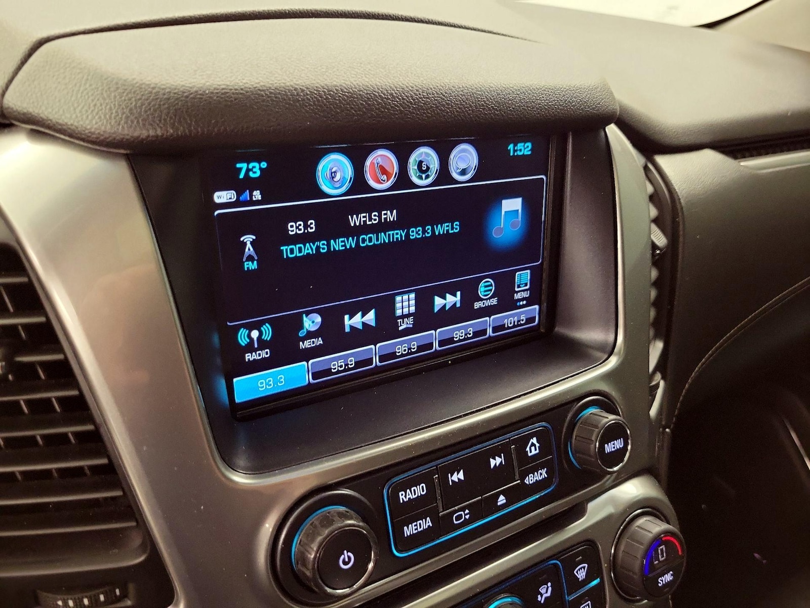 2019 Chevrolet Tahoe LT - Photo 16
