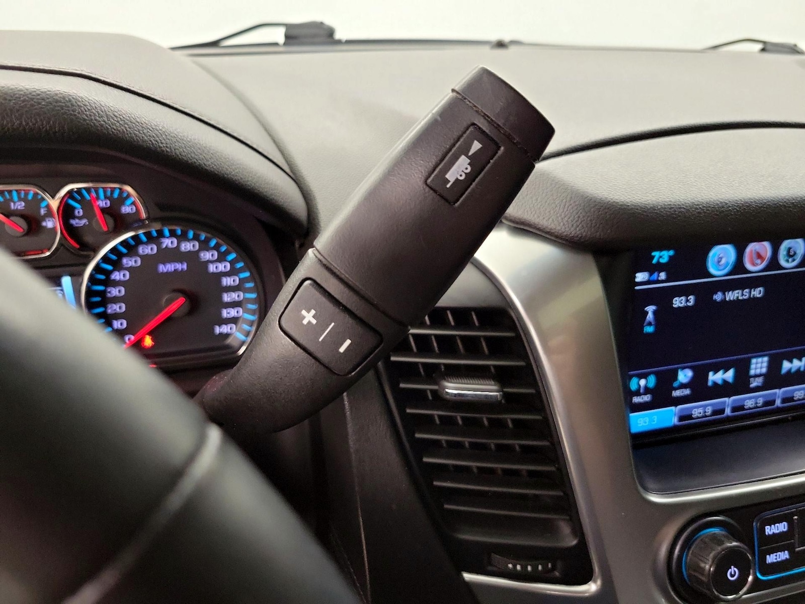 2019 Chevrolet Tahoe LT - Photo 18