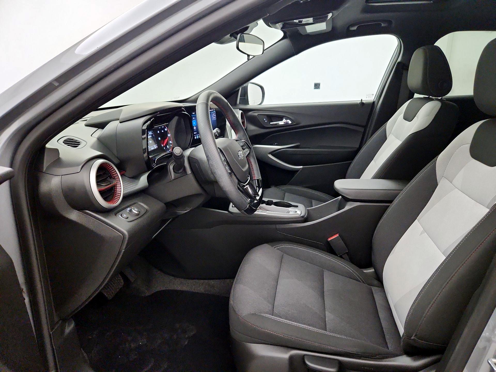 Thumbnail: 2025 Chevrolet Trax - 11