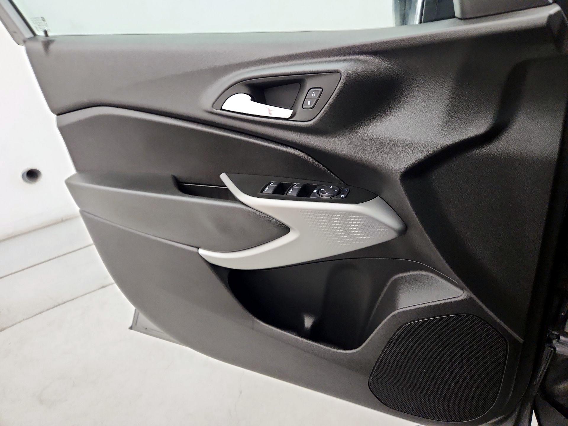 Thumbnail: 2025 Chevrolet Trax - 12