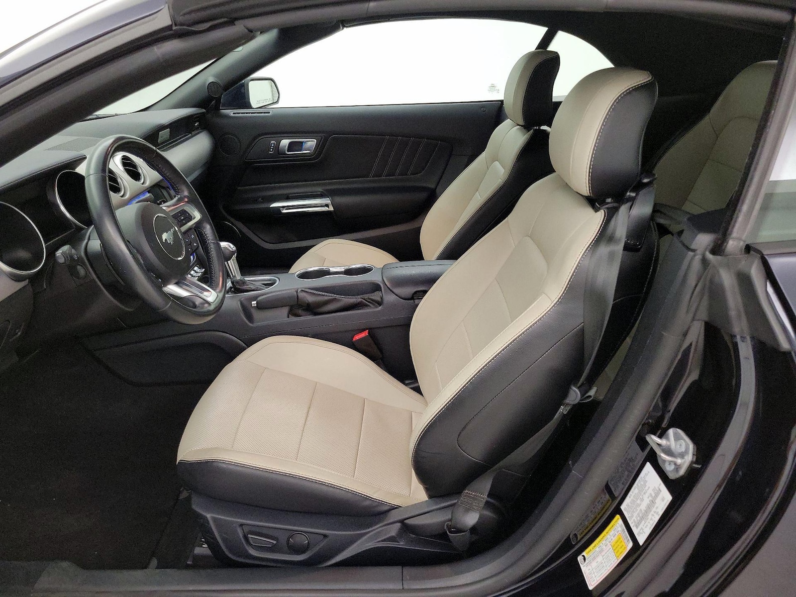 2021 Ford Mustang EcoBoost Premium - Photo 12