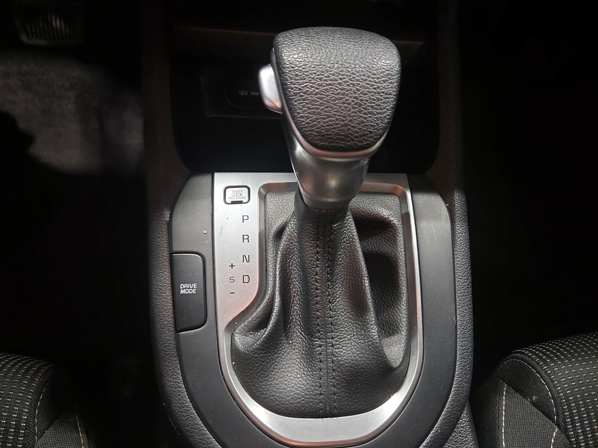 Thumbnail: 2020 Kia Forte - 17