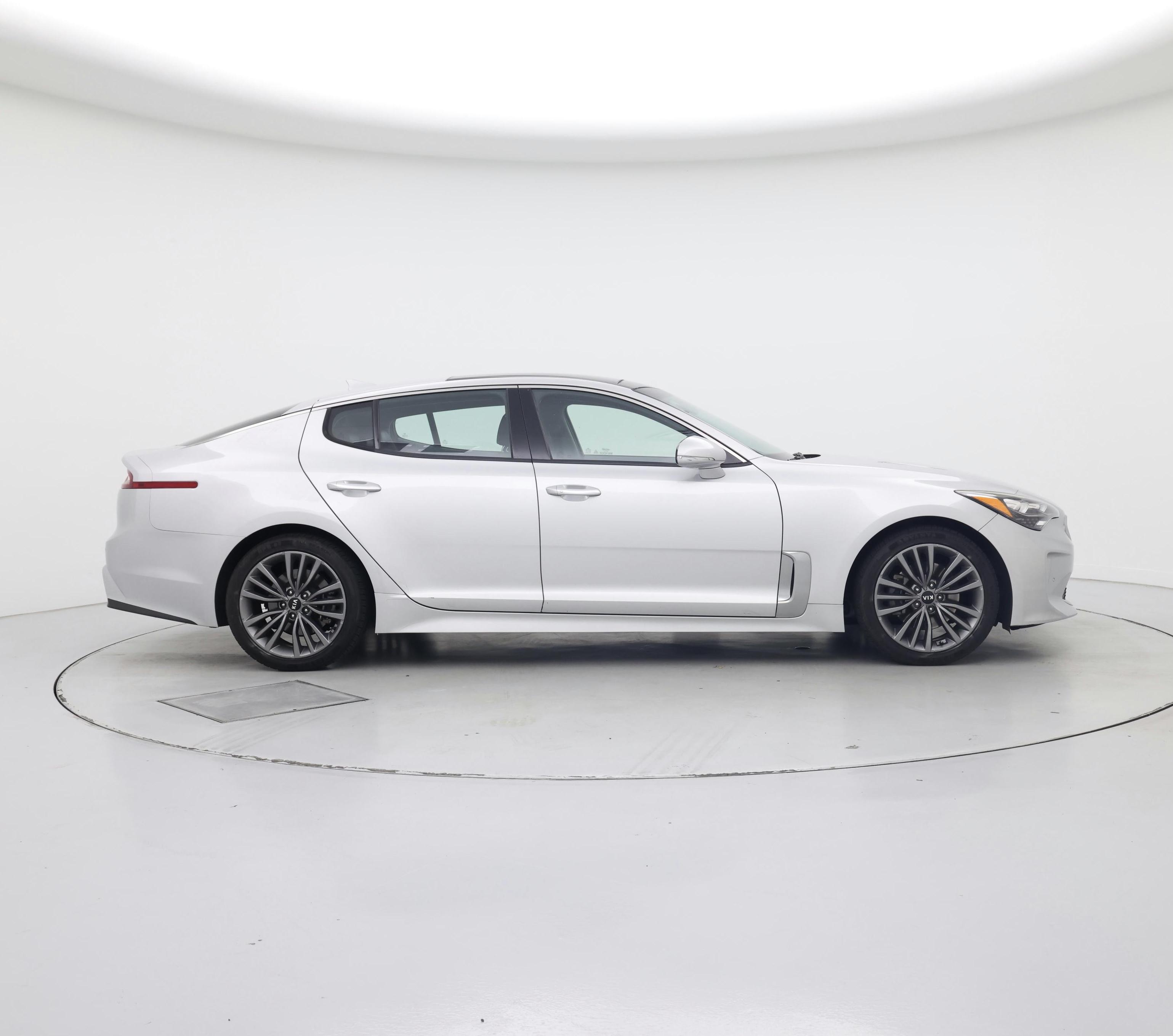 Thumbnail: 2018 Kia Stinger - 7