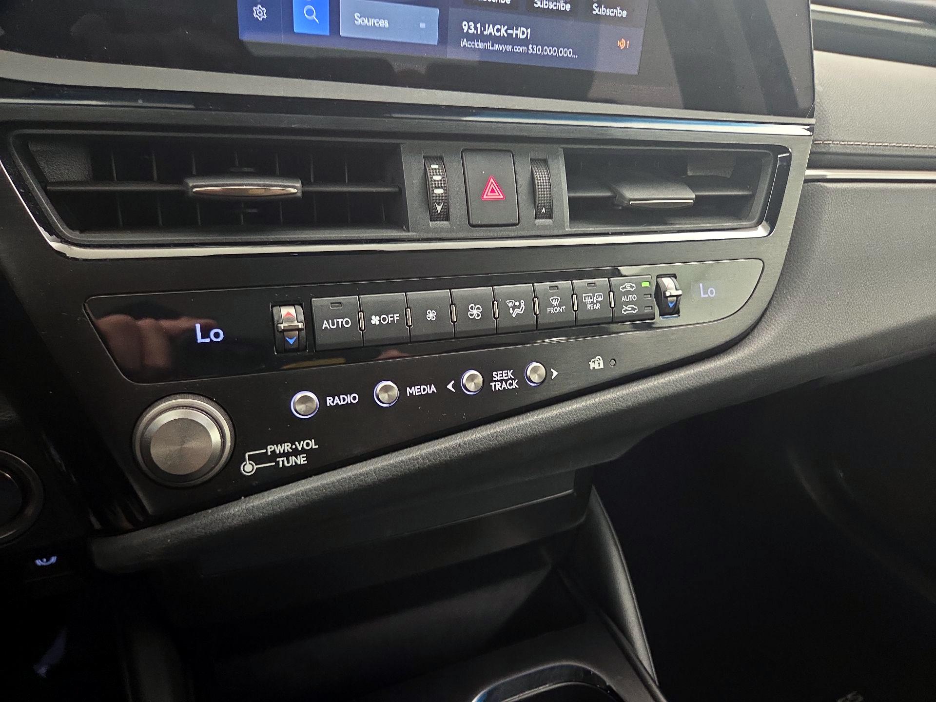 Thumbnail: 2024 Lexus ES - 16