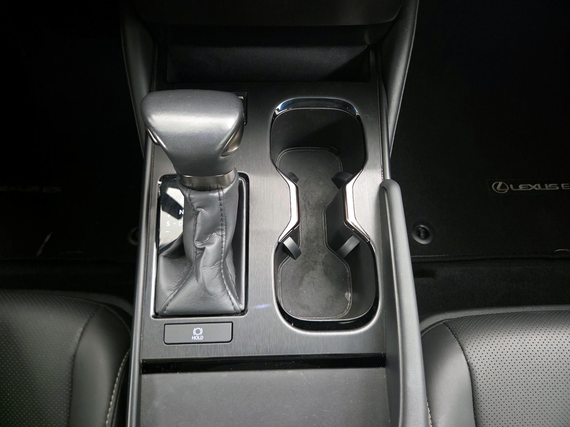 Thumbnail: 2024 Lexus ES - 17