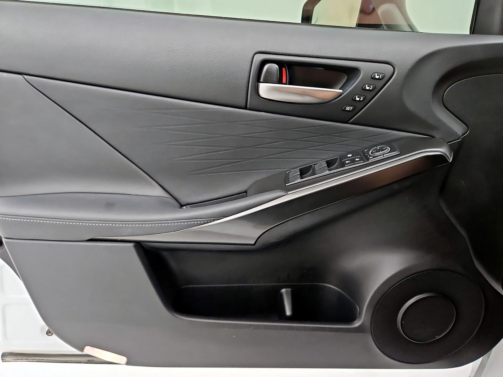 2023 Lexus IS 350 F SPORT - Photo 13