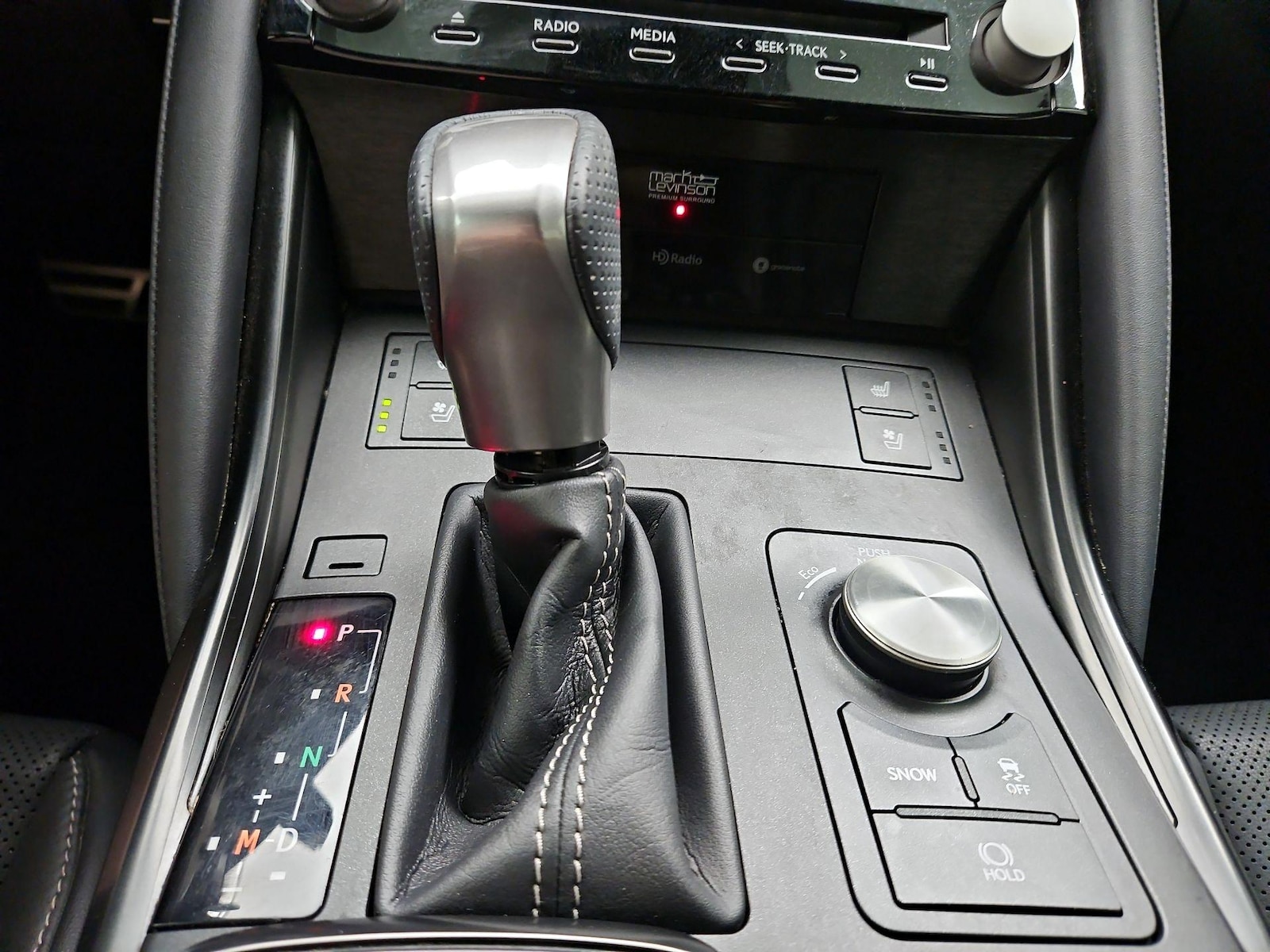 2023 Lexus IS 350 F SPORT - Photo 19