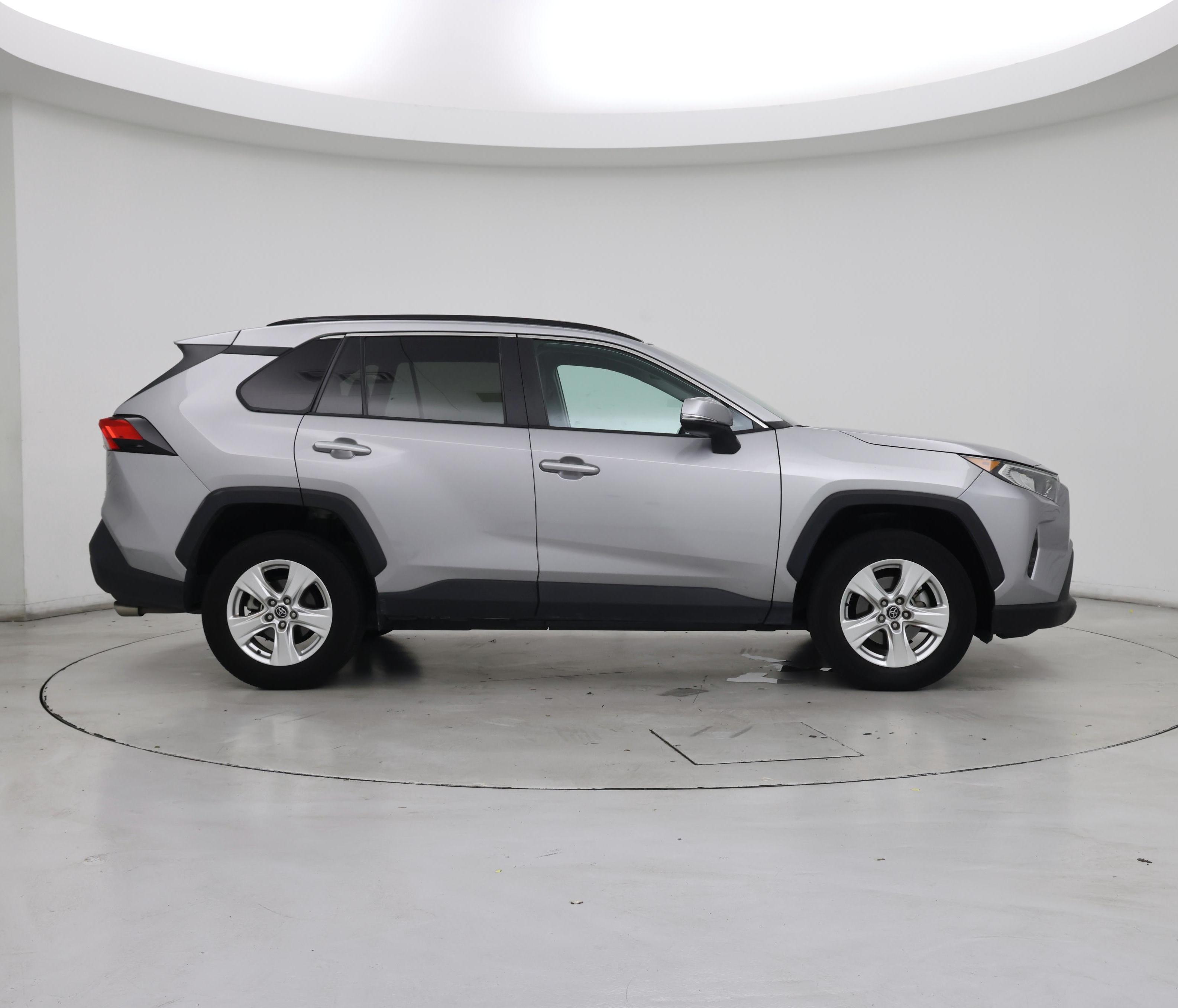 Thumbnail: 2021 Toyota RAV4 - 7