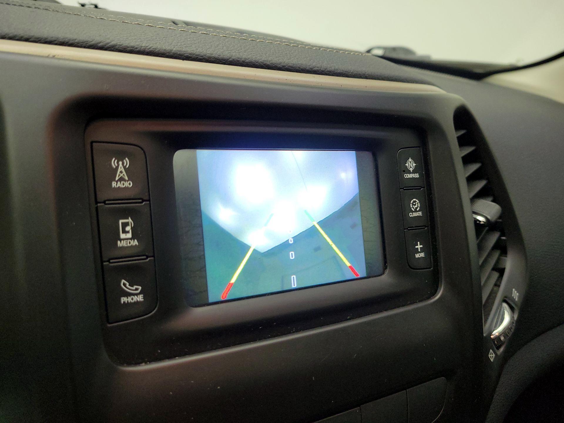 Thumbnail: 2014 Jeep Cherokee - 14