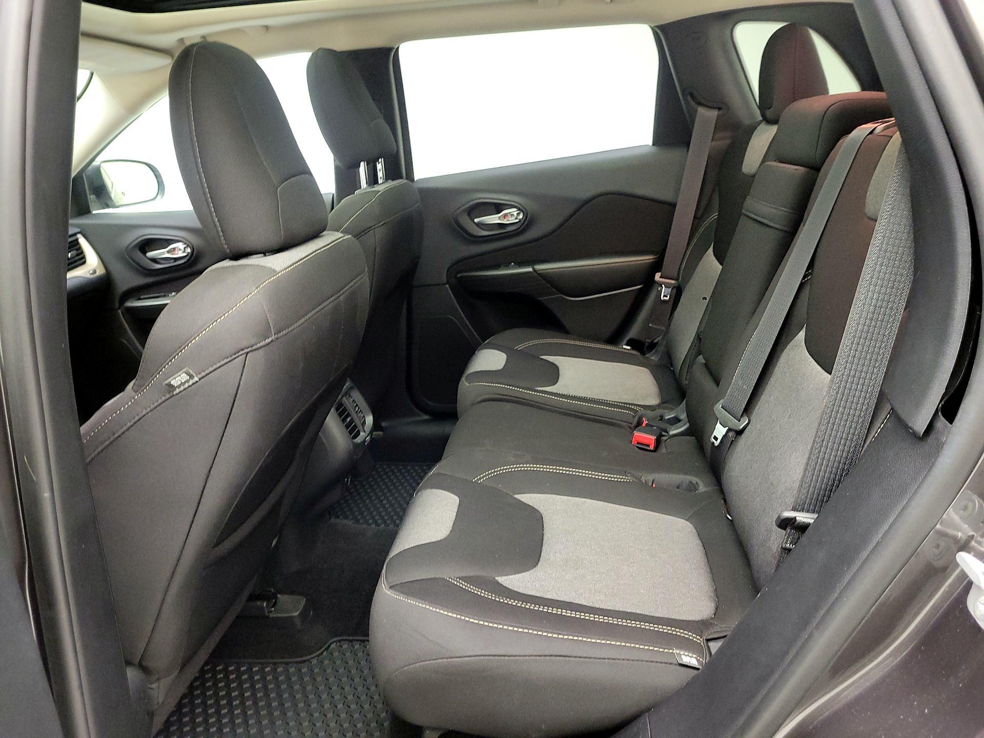Thumbnail: 2014 Jeep Cherokee - 20