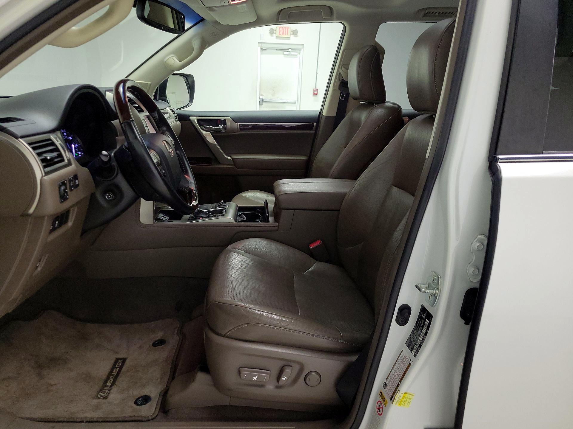 Thumbnail: 2019 Lexus GX - 11