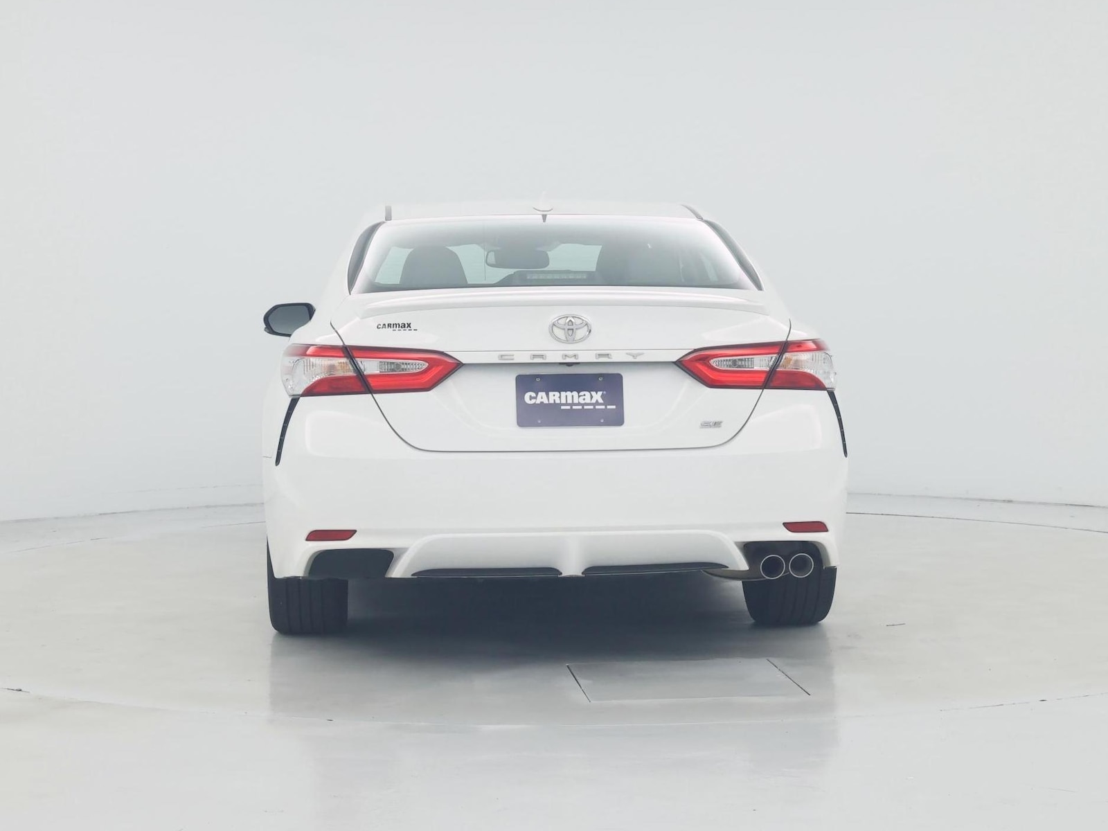 2020 Toyota Camry SE - Photo 7