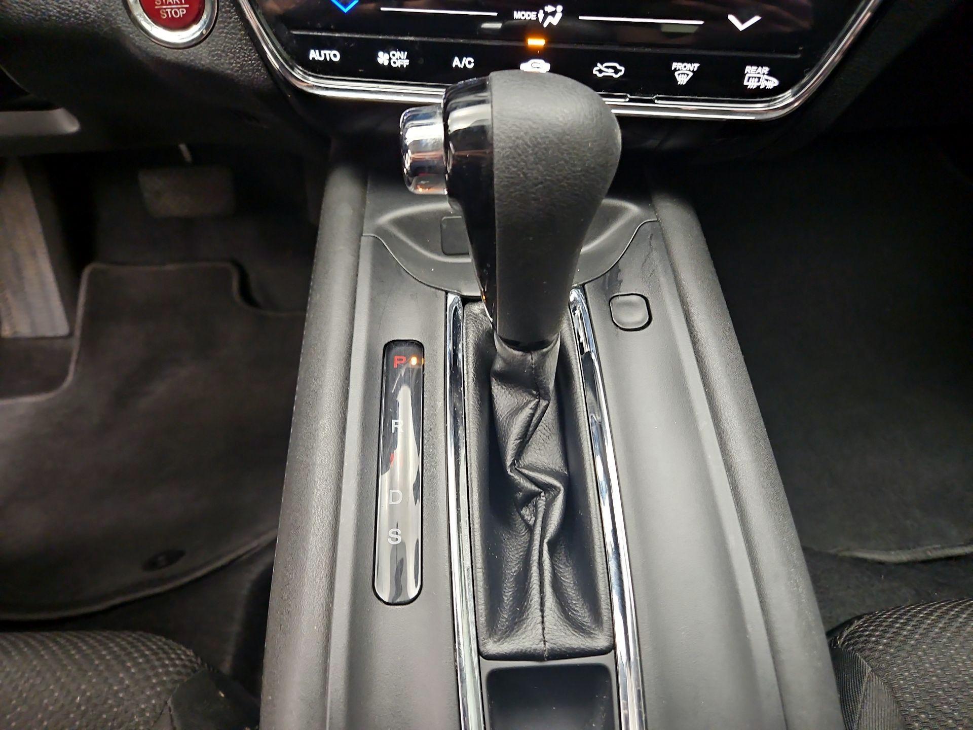 Thumbnail: 2017 Honda HR-V - 17