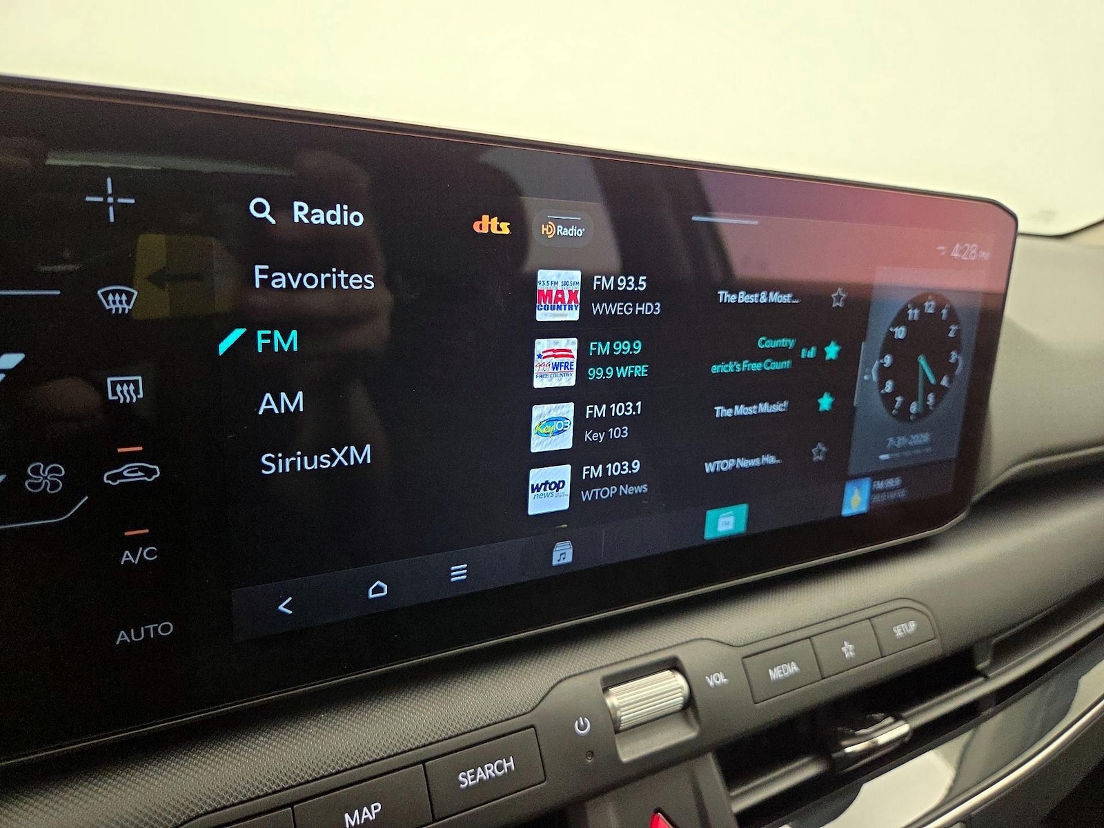 2025 Kia K4 EX - Photo 16