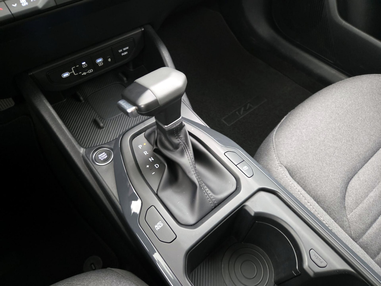 2025 Kia K4 EX - Photo 18