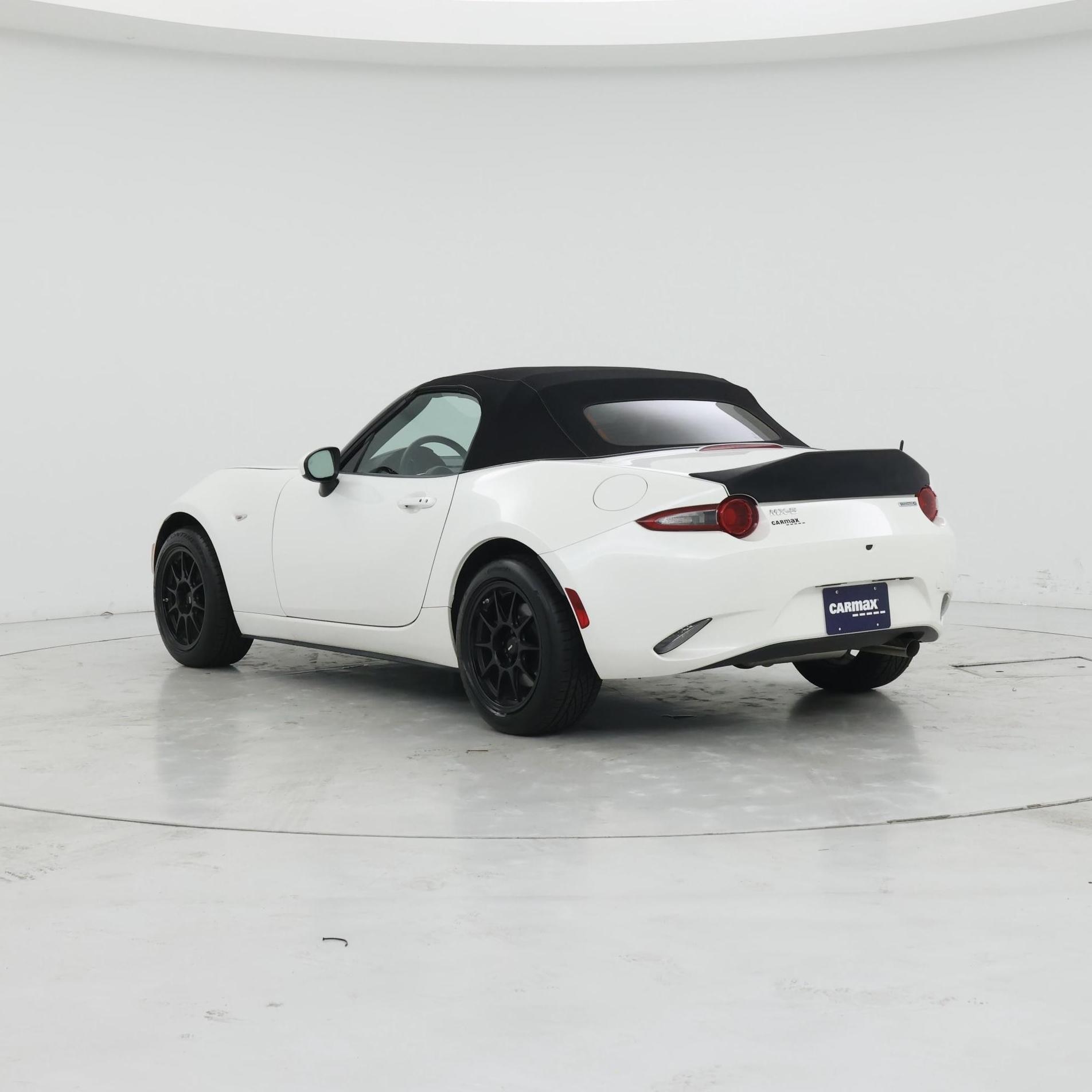 Thumbnail: 2022 Mazda MX-5 Miata - 2
