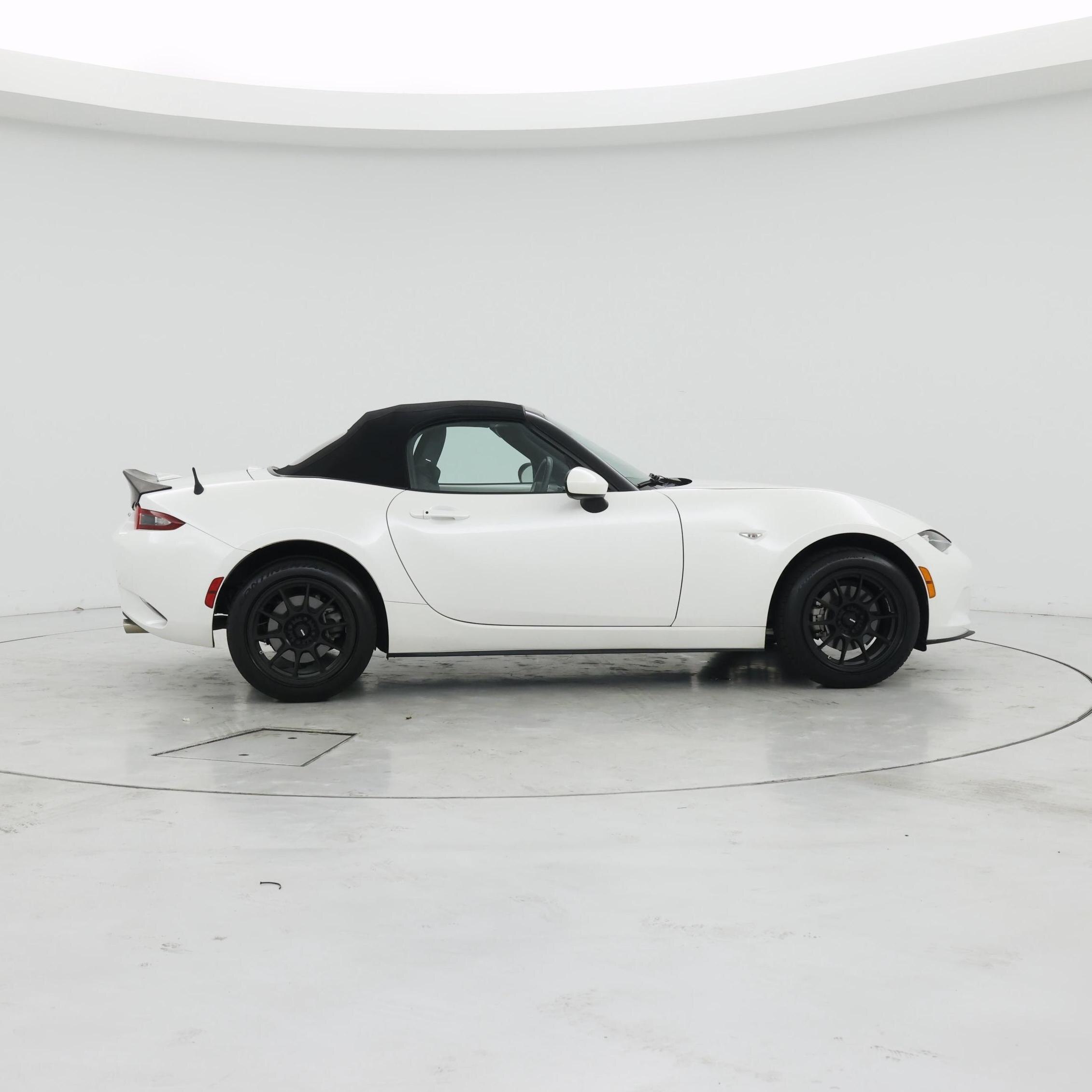 Thumbnail: 2022 Mazda MX-5 Miata - 7