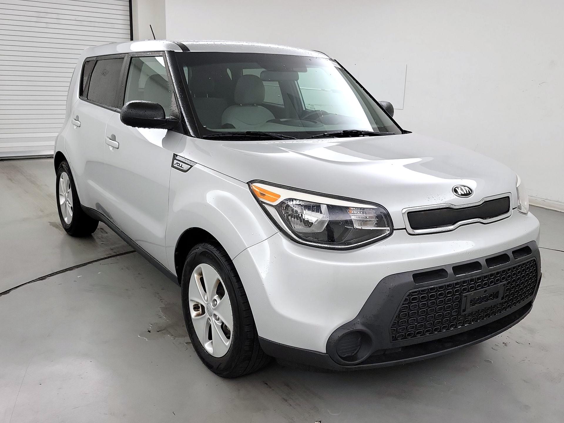 Silver 2016 Kia Soul Wagon  Automatic