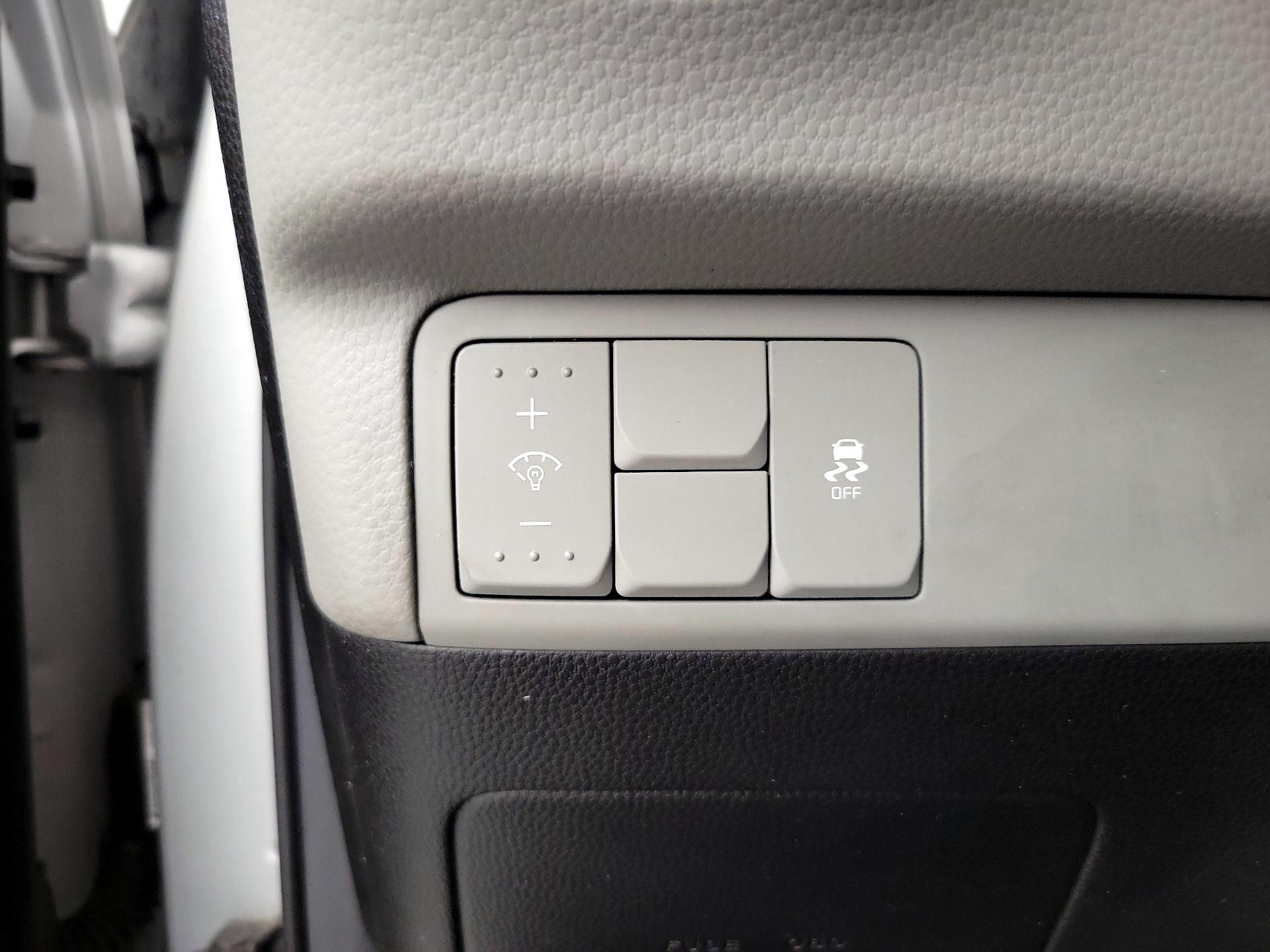 Thumbnail: 2016 Kia Soul - 11