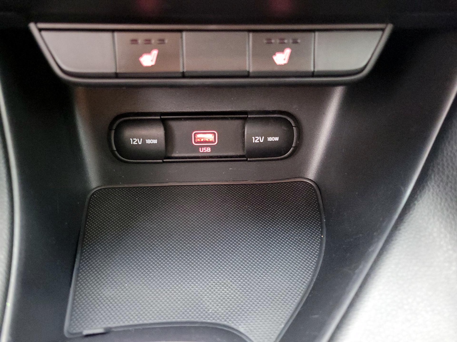 2022 Kia Sportage LX - Photo 19