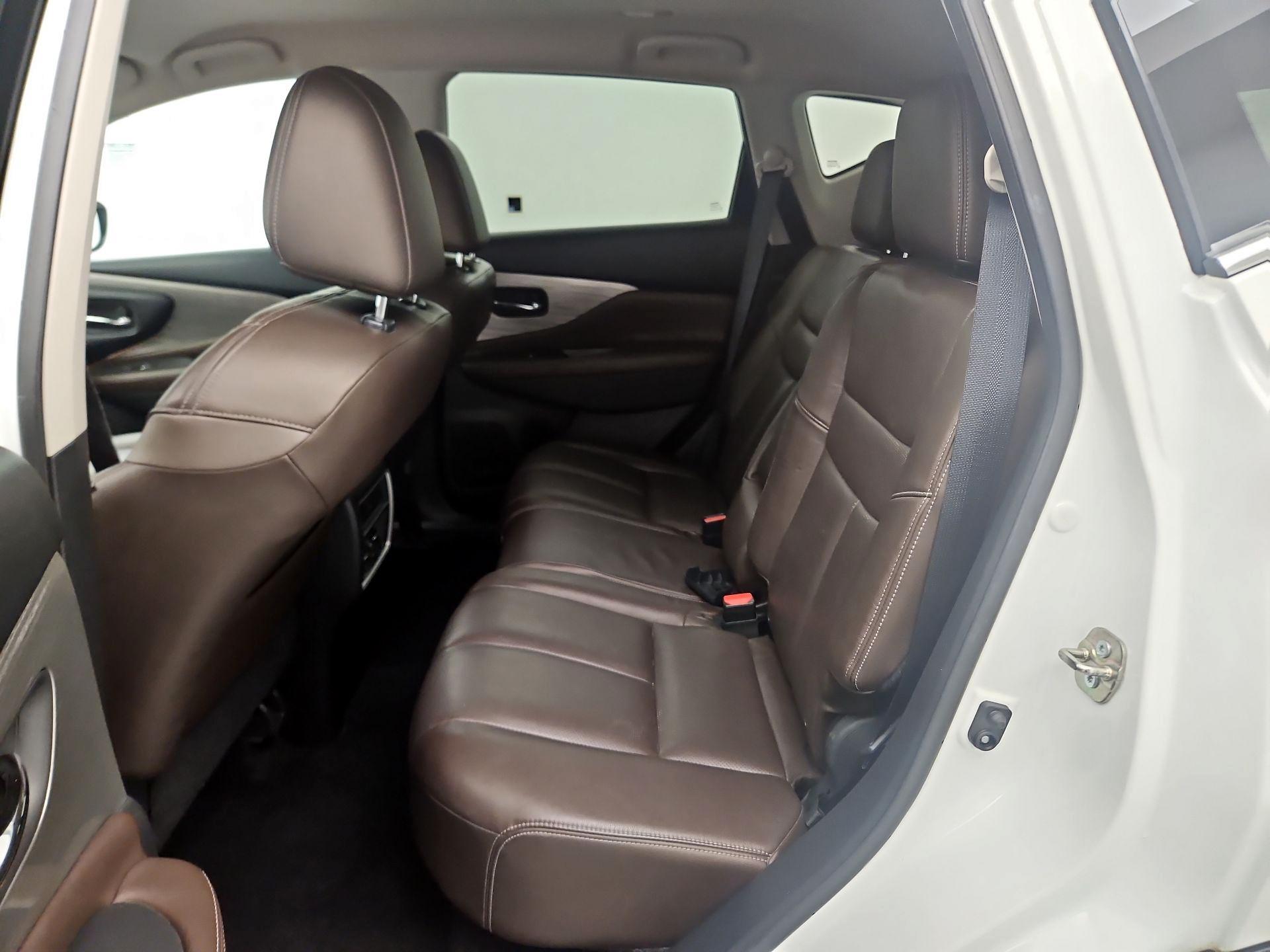 Thumbnail: 2016 Nissan Murano - 16