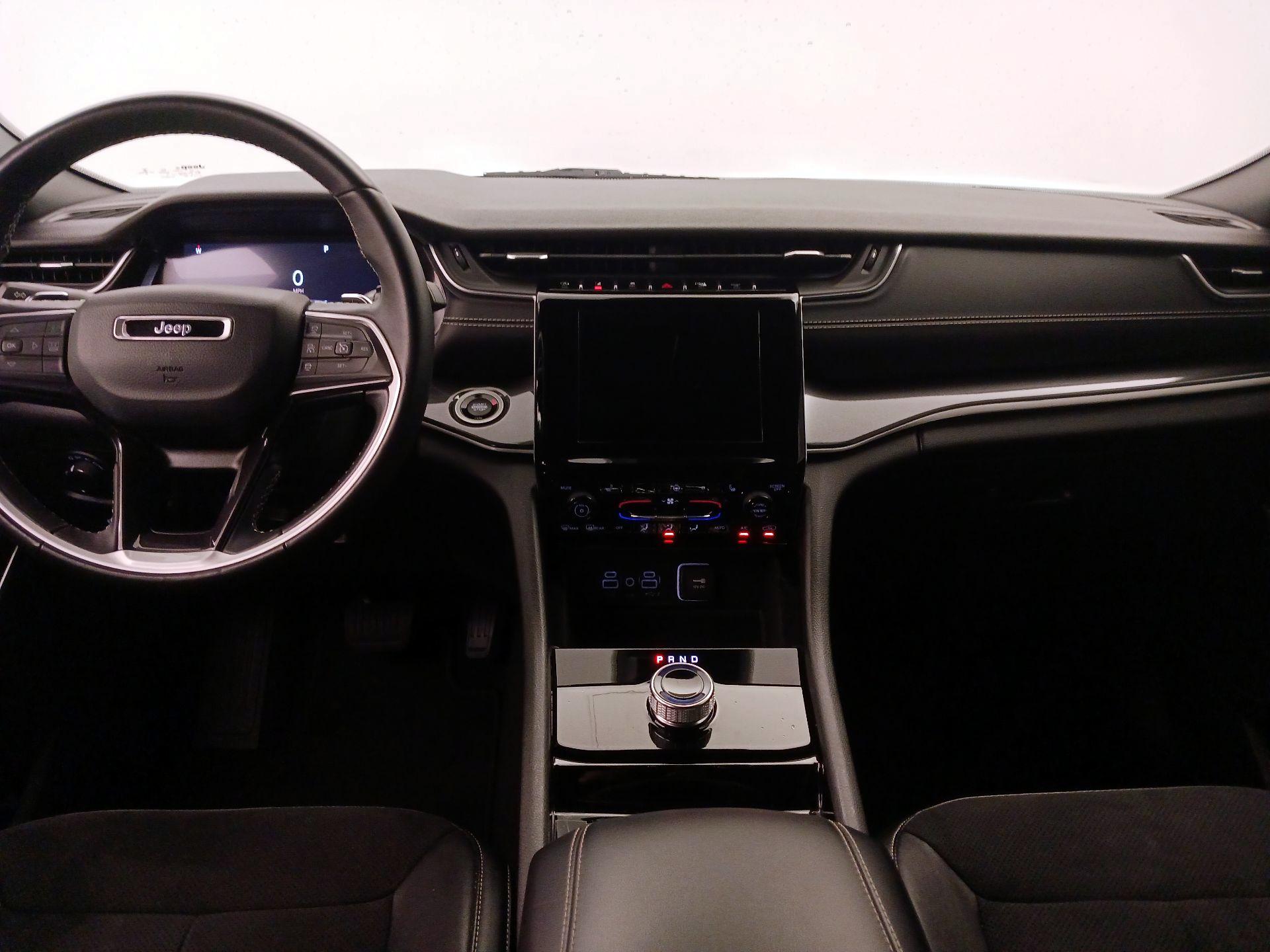 Thumbnail: 2022 Jeep Grand Cherokee - 9