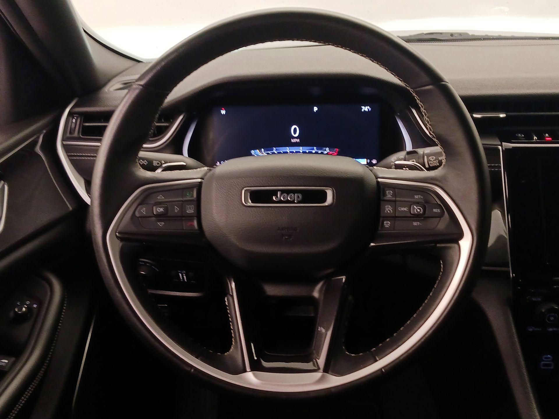 Thumbnail: 2022 Jeep Grand Cherokee - 10