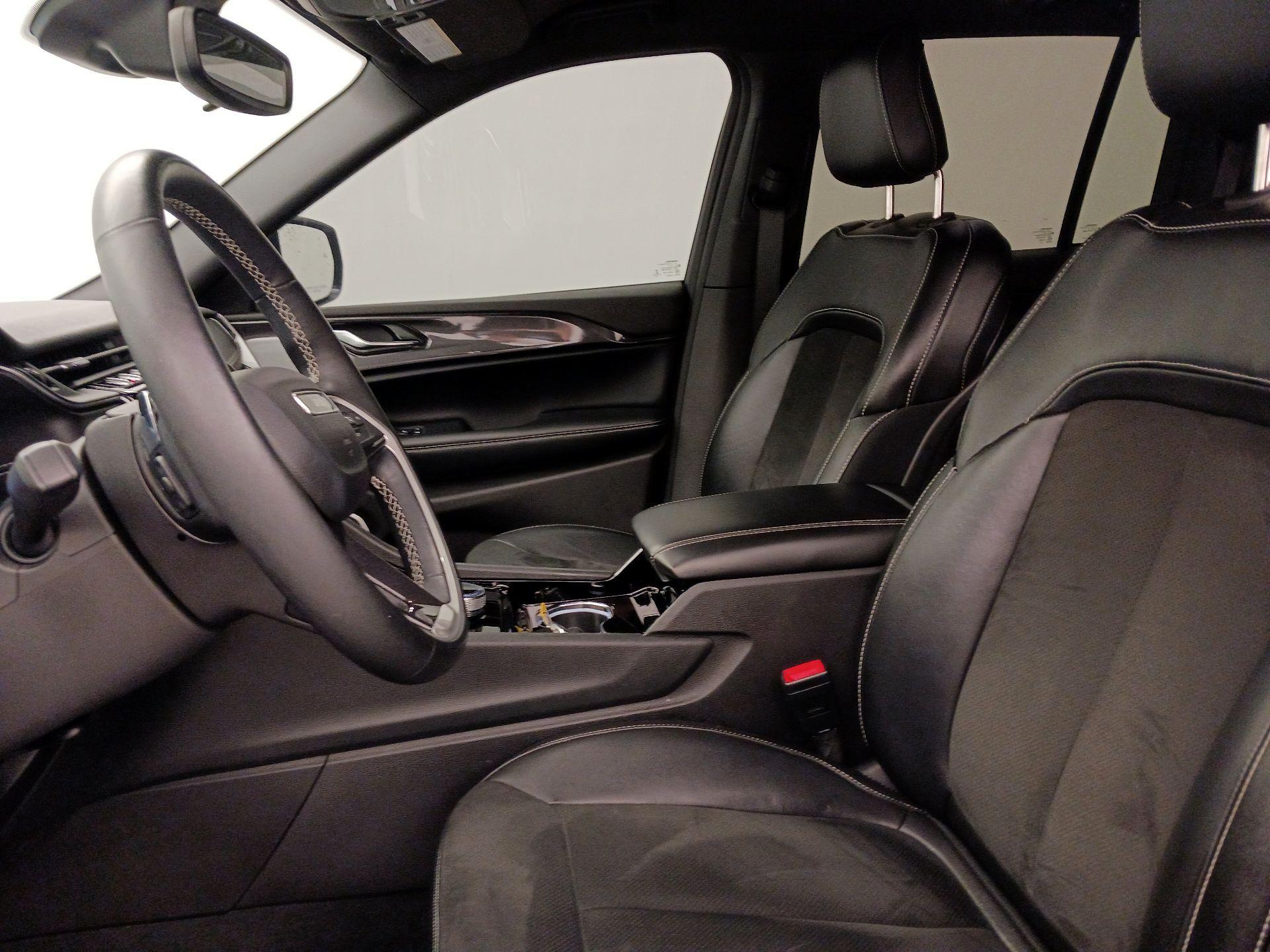Thumbnail: 2022 Jeep Grand Cherokee - 11