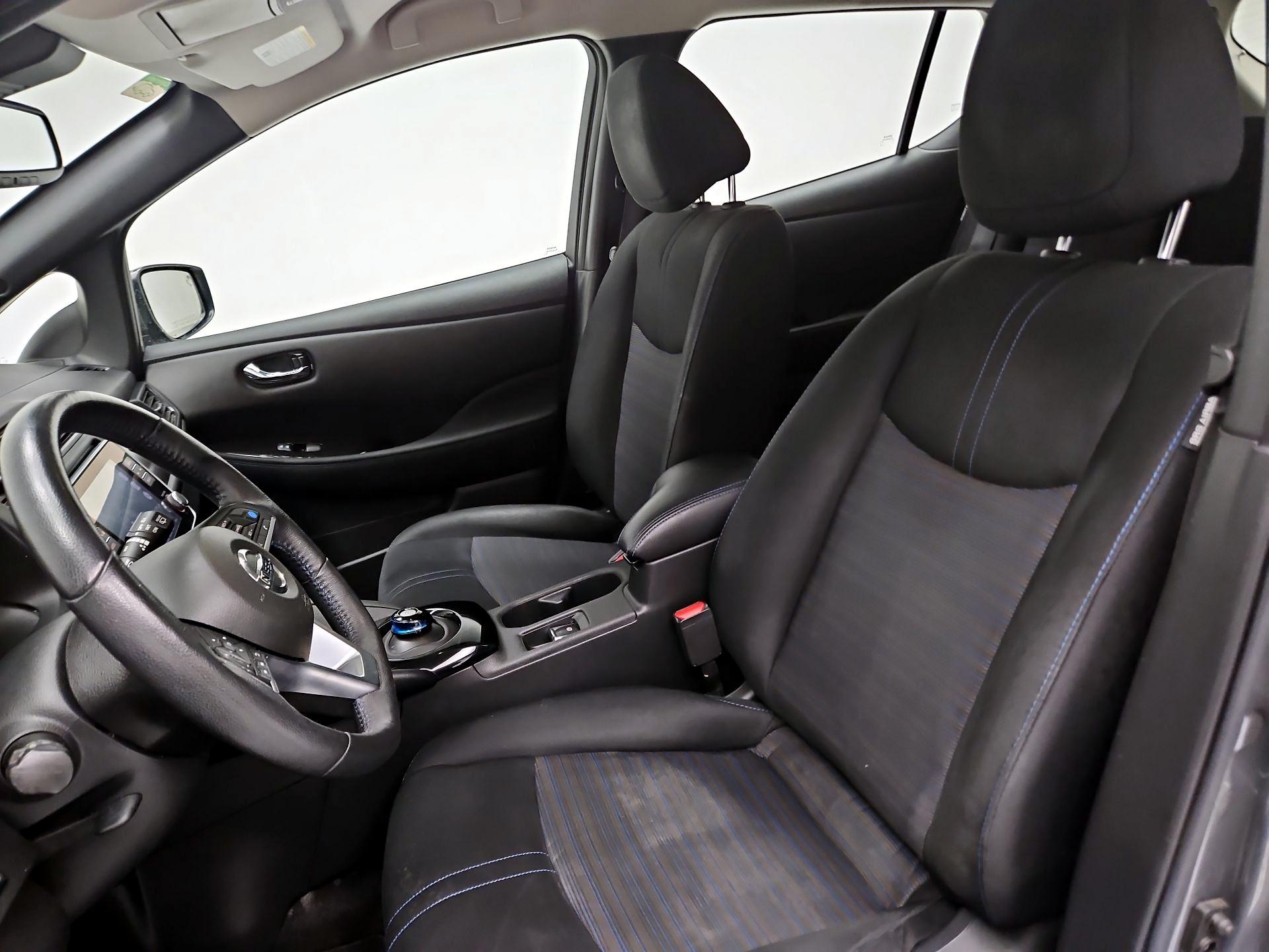 Thumbnail: 2022 Nissan Leaf - 11