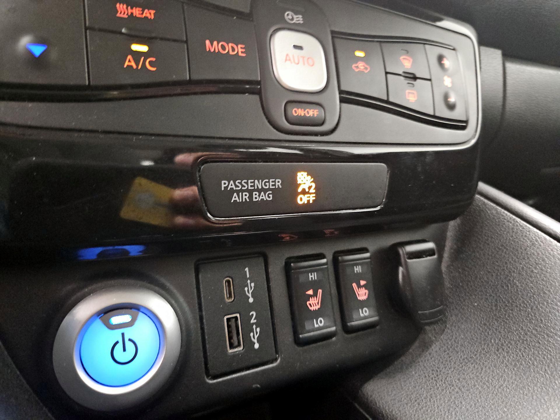 Thumbnail: 2022 Nissan Leaf - 19