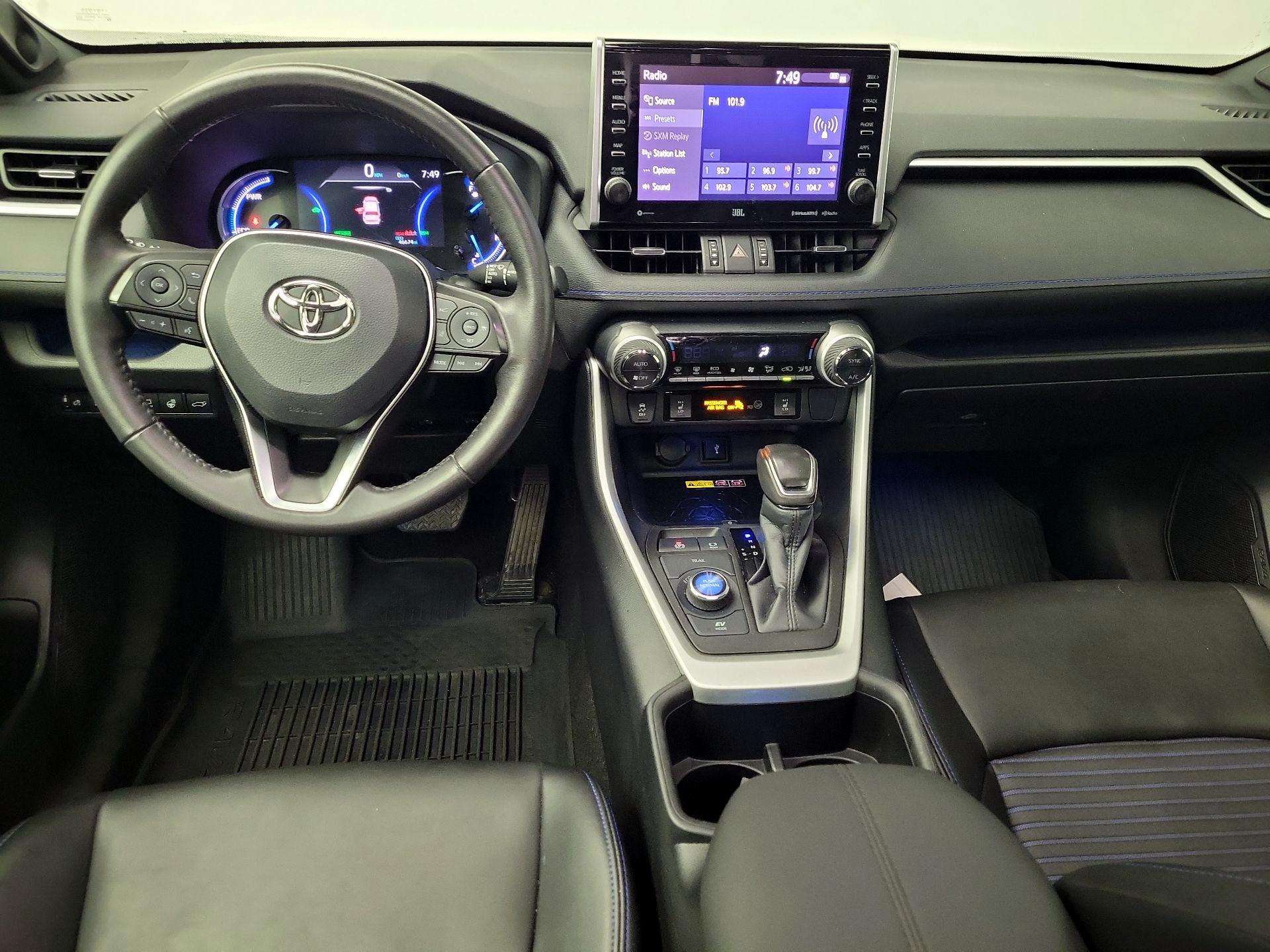 Thumbnail: 2022 Toyota RAV4 - 11