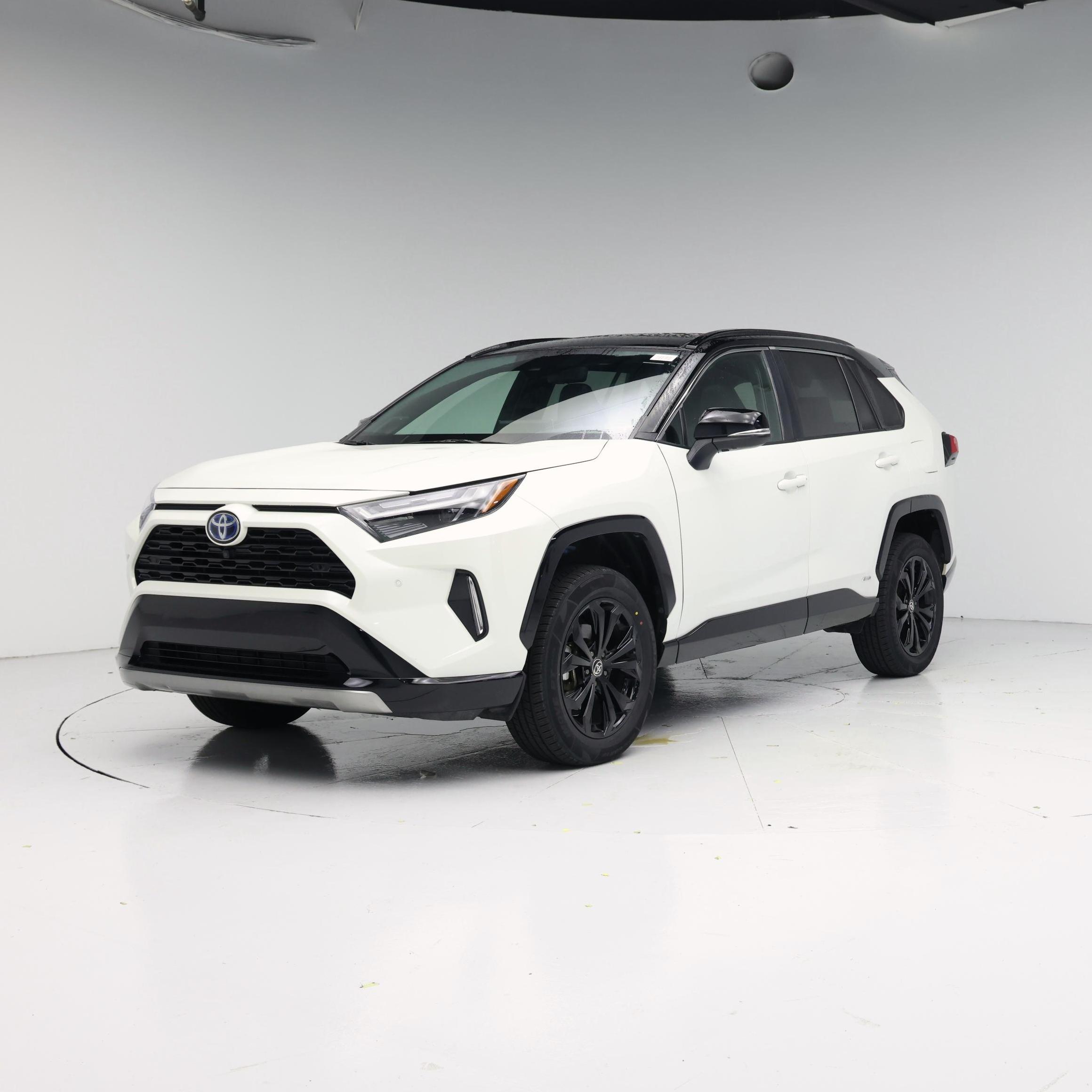 Thumbnail: 2022 Toyota RAV4 - 4